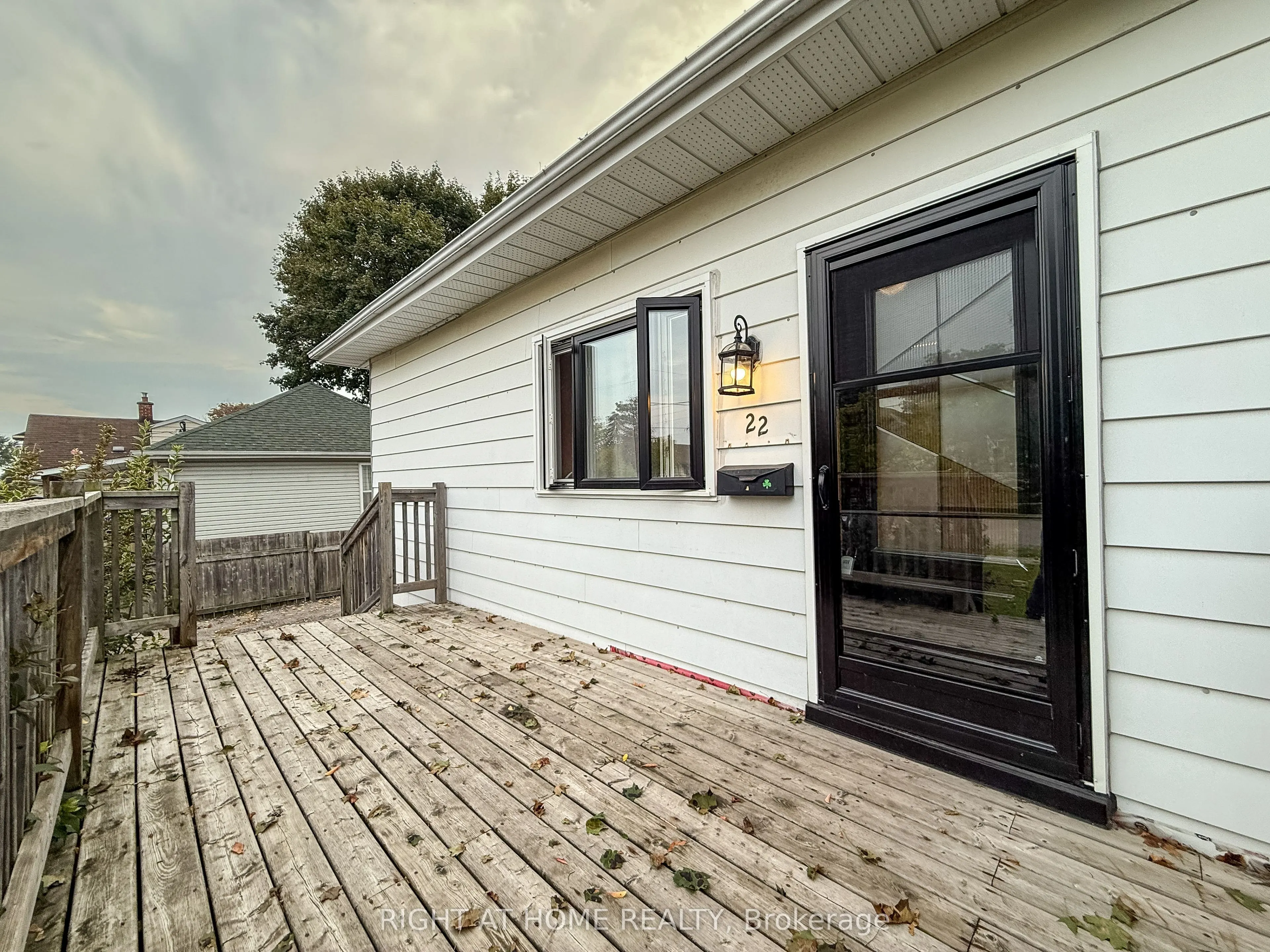 22 Westmount Street