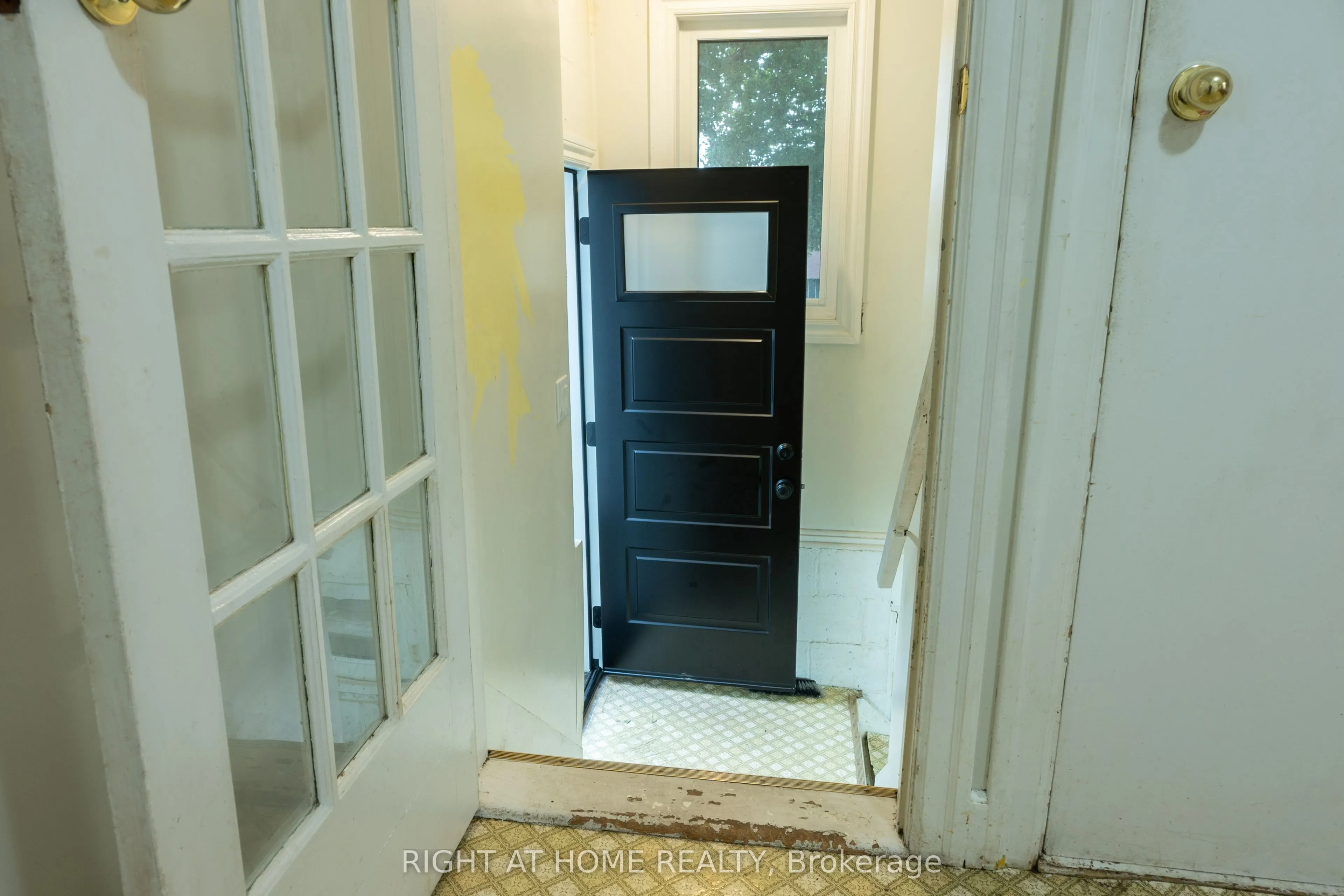 22 Westmount Street