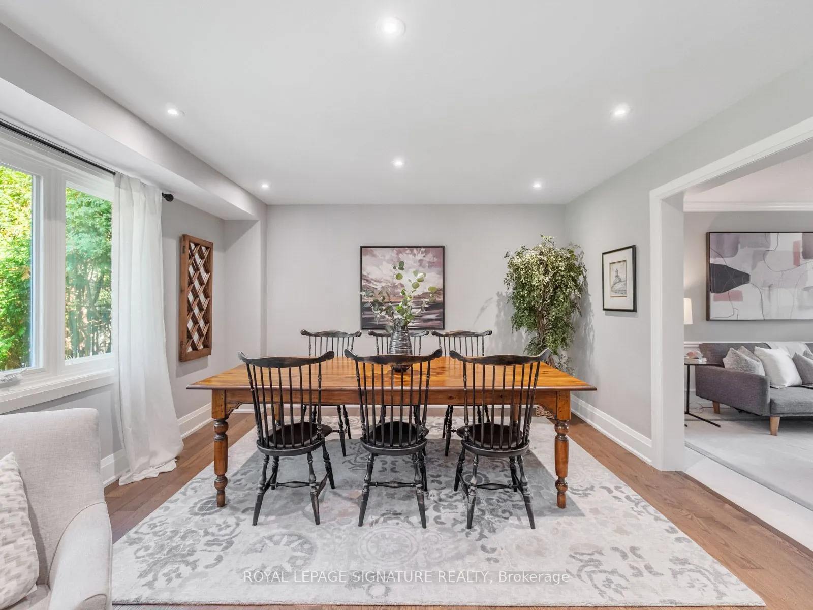 32 Ramblewood Drive