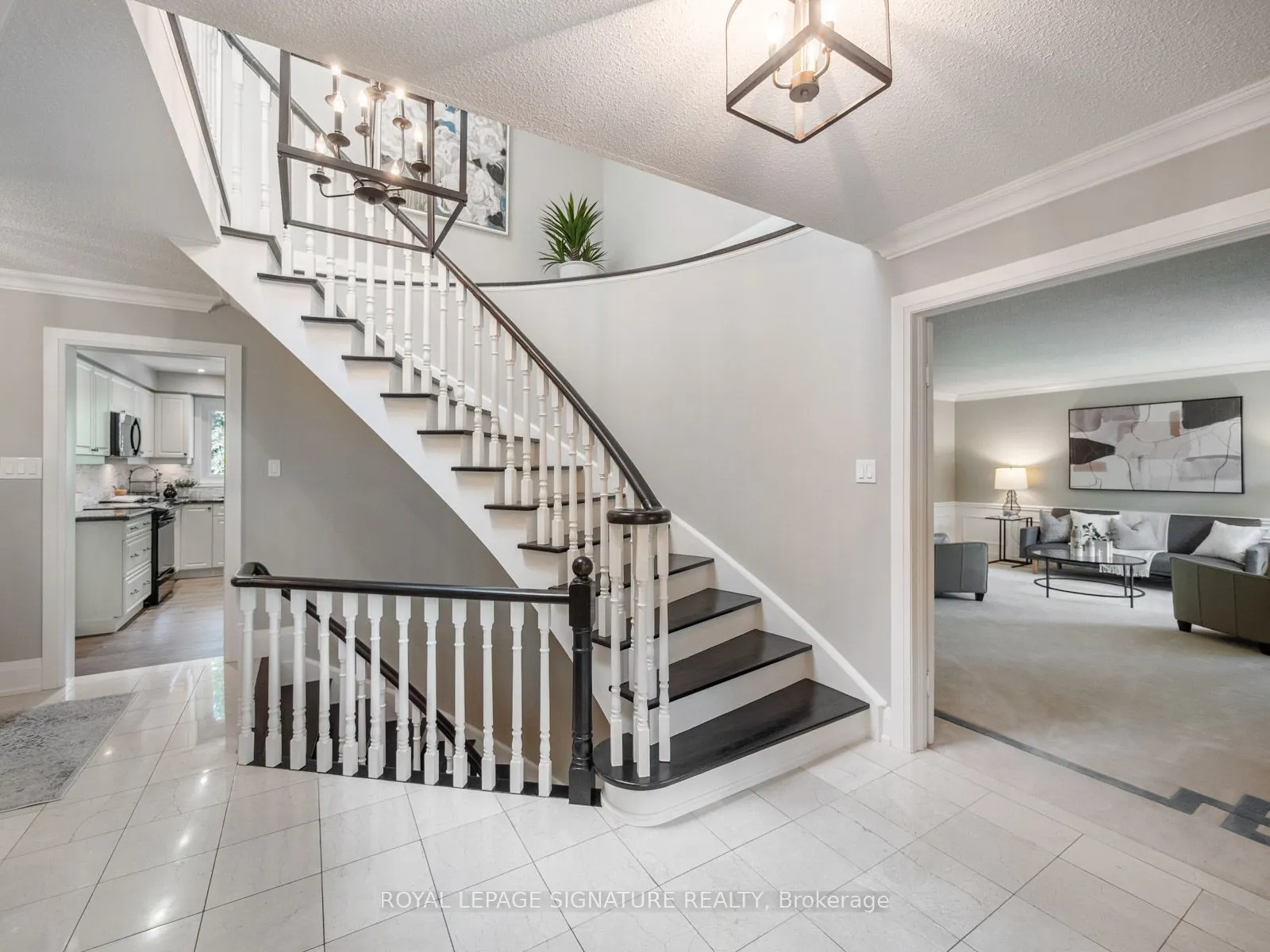 32 Ramblewood Drive
