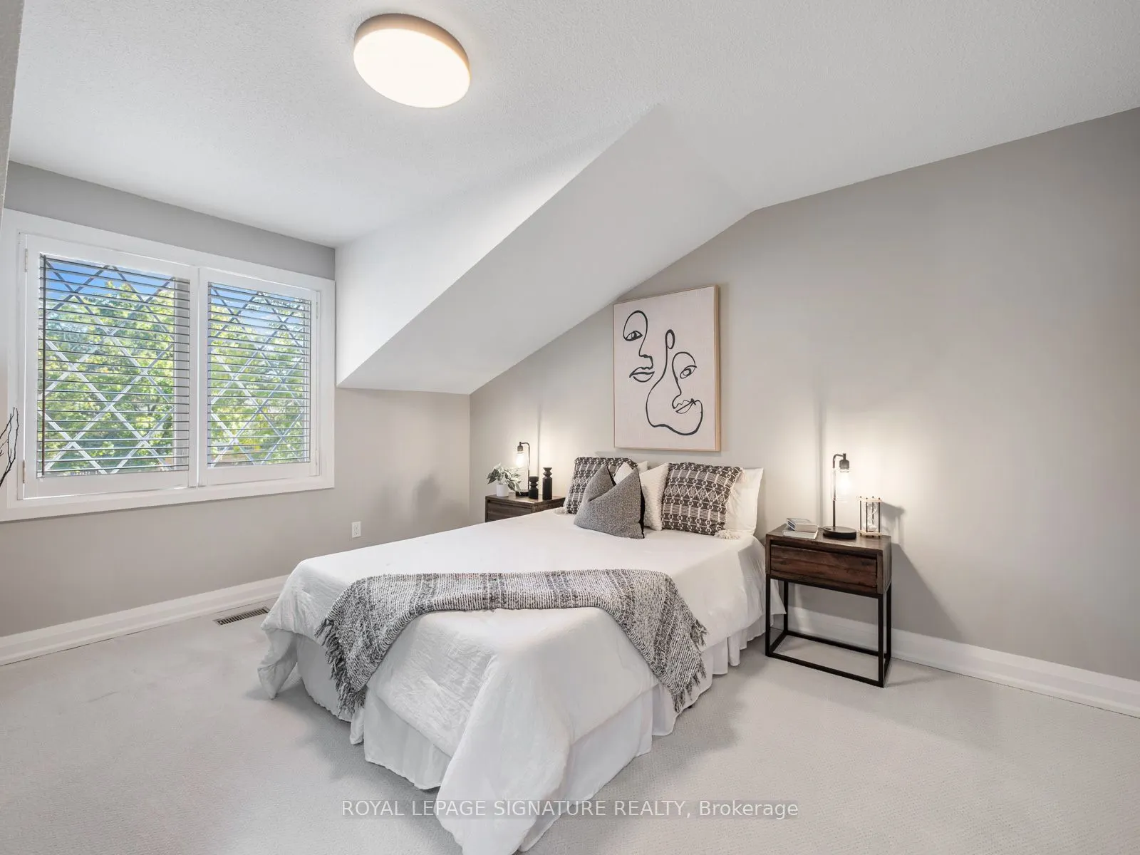 32 Ramblewood Drive