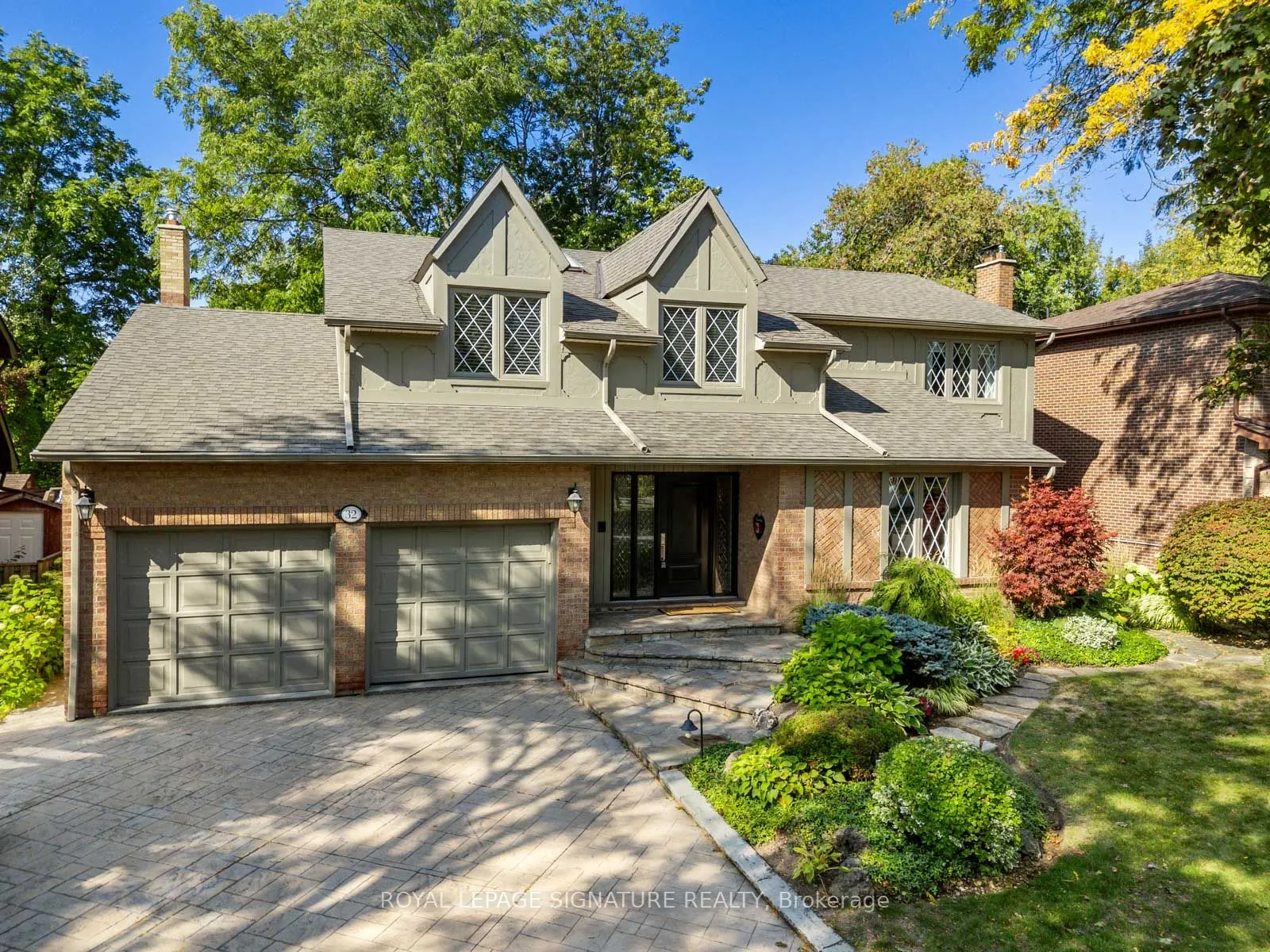32 Ramblewood Drive