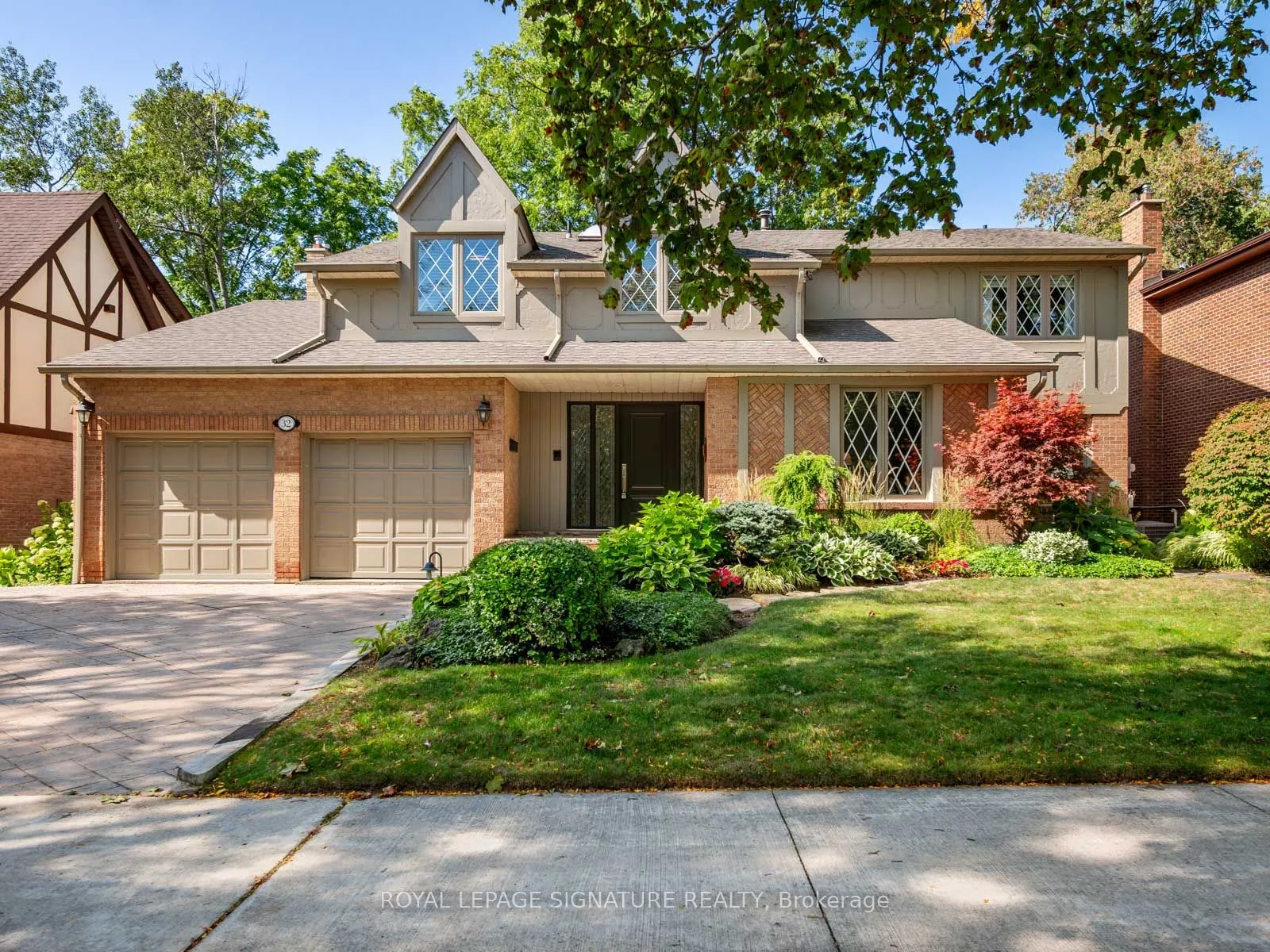 32 Ramblewood Drive