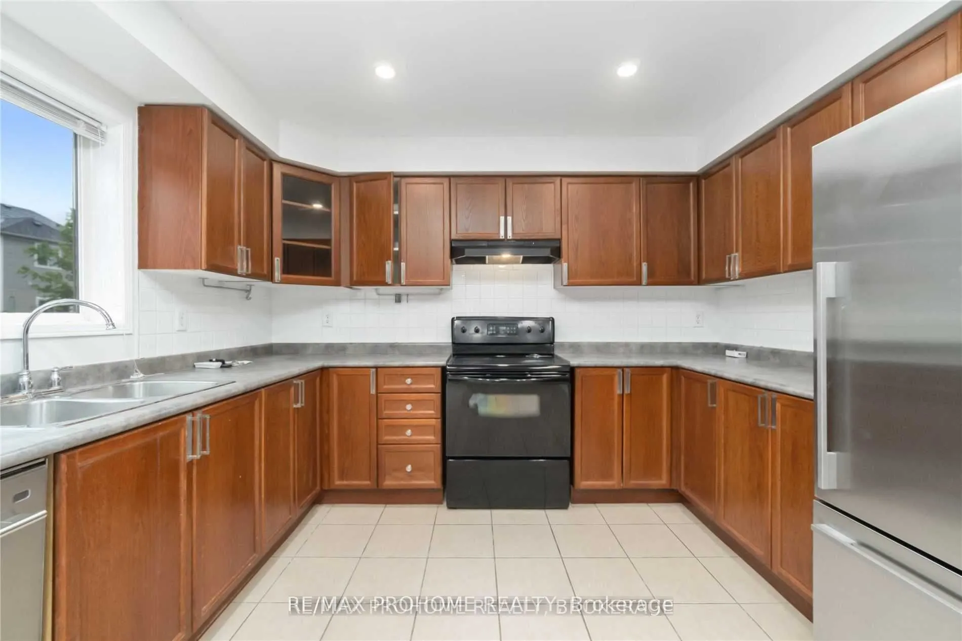 78 Ashbury Boulevard