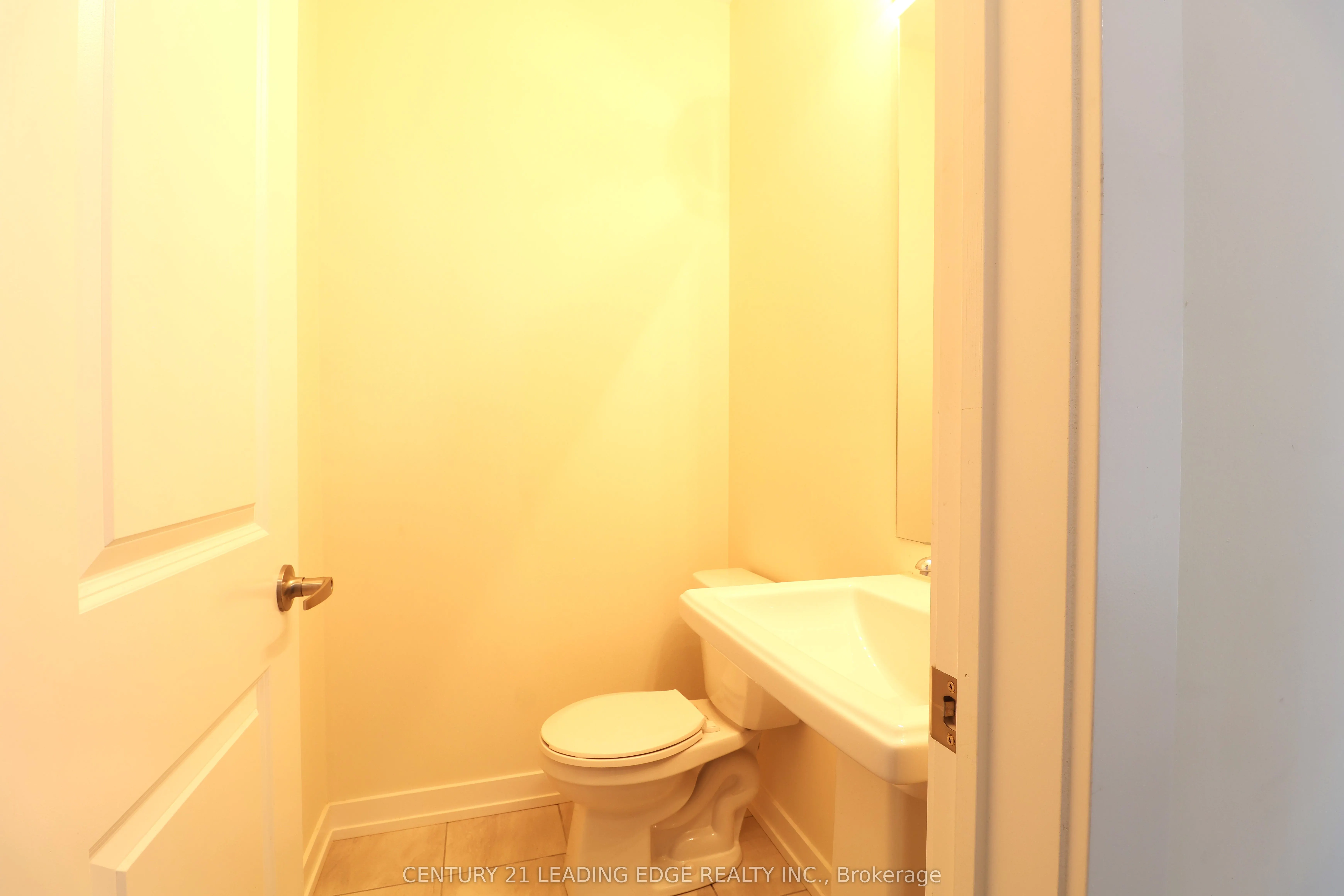 2644 Castlegate Crossing