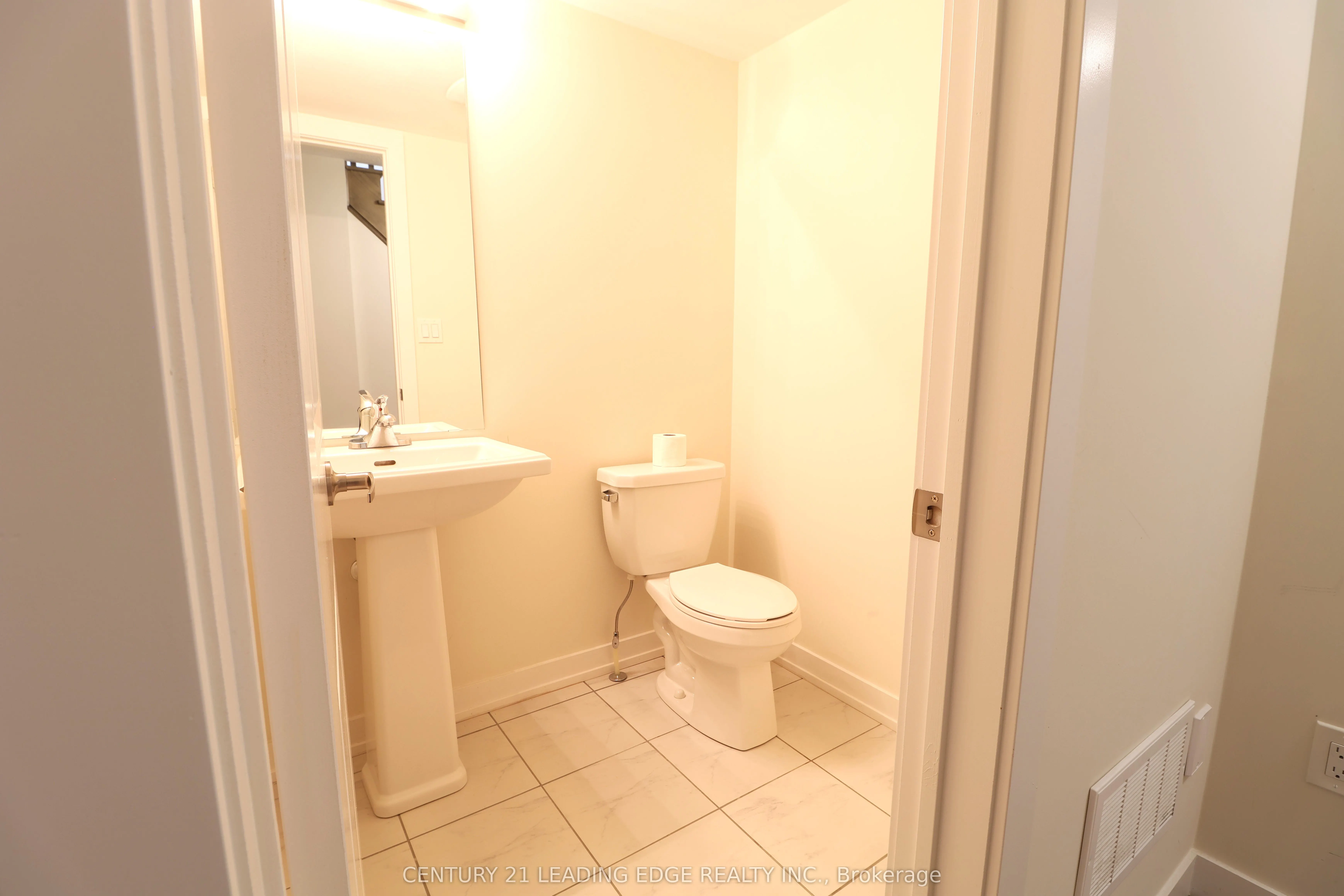 2644 Castlegate Crossing