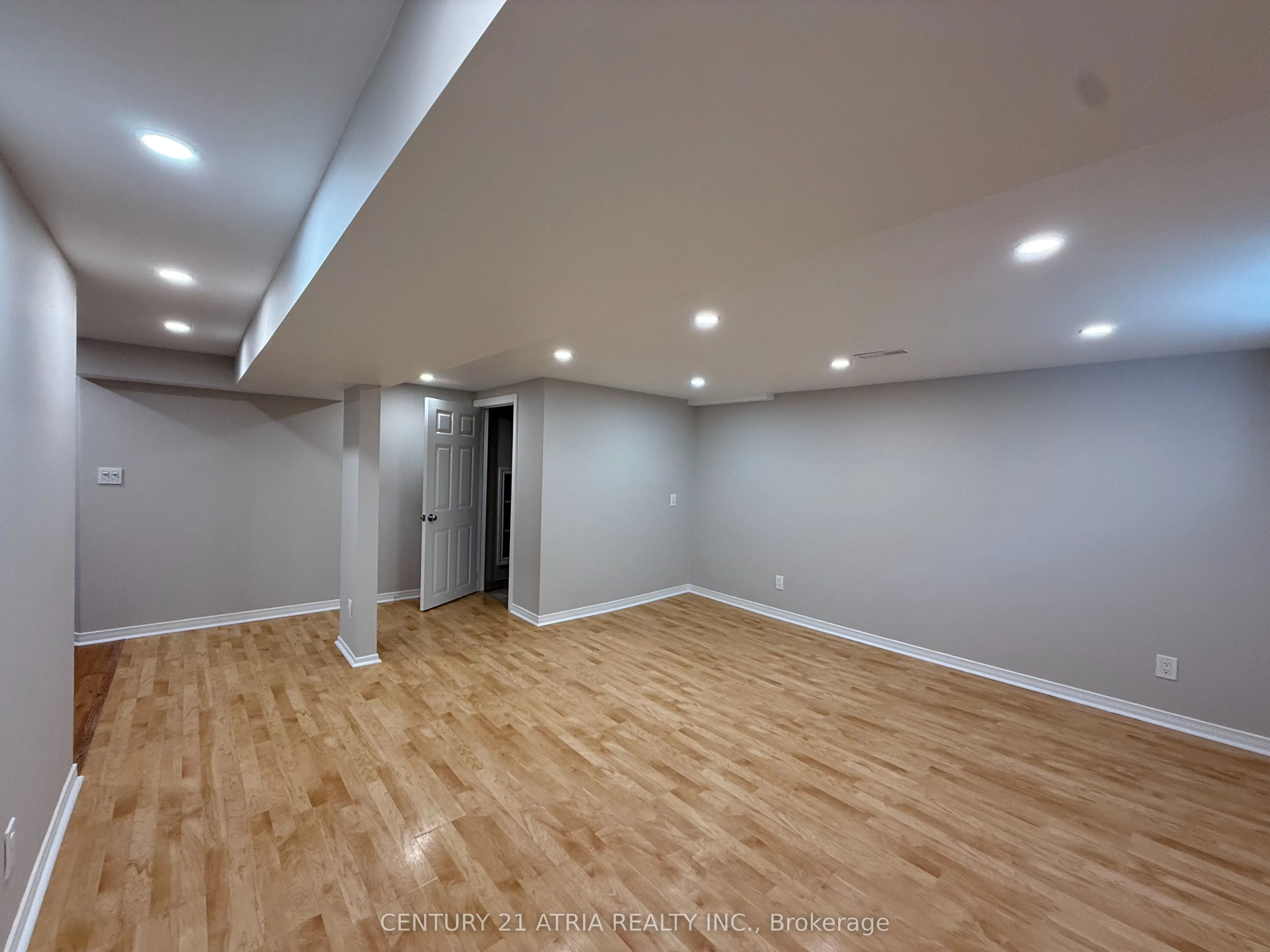 801 Krosno Boulevard, #Lower
