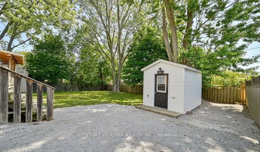 801 Krosno Boulevard, #Main