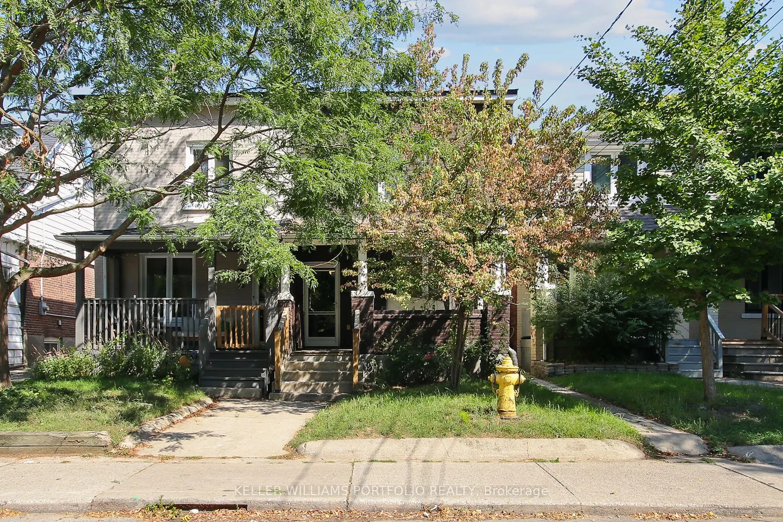 33 Barrington Avenue
