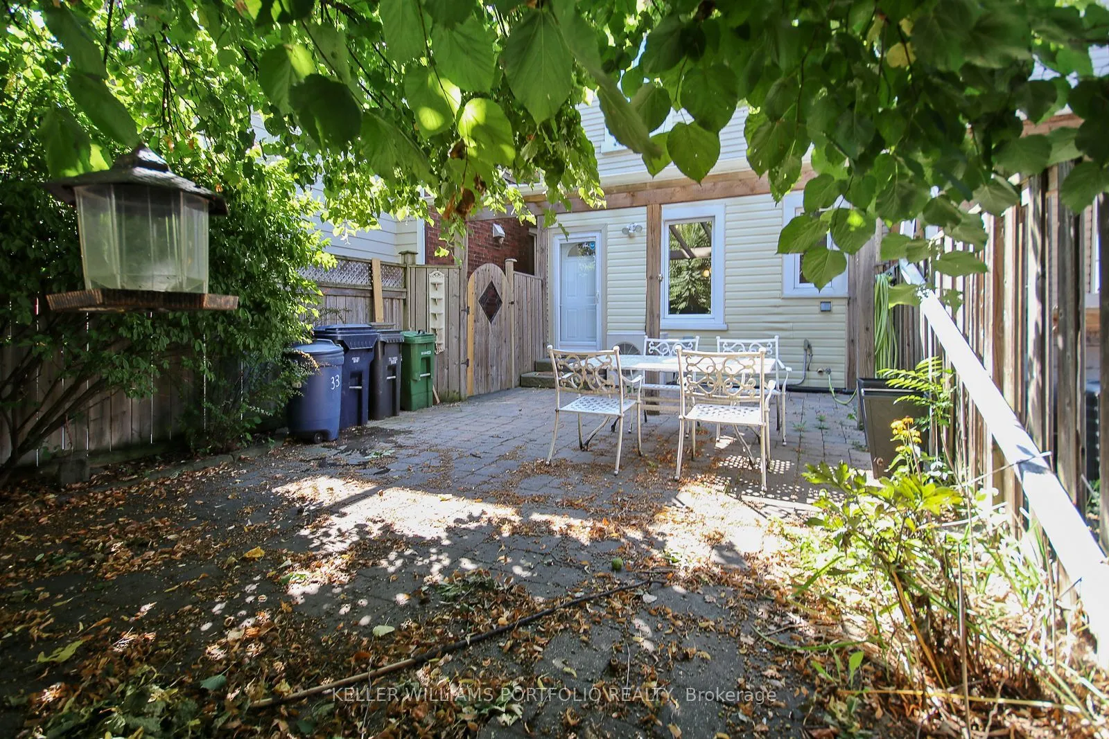 33 Barrington Avenue