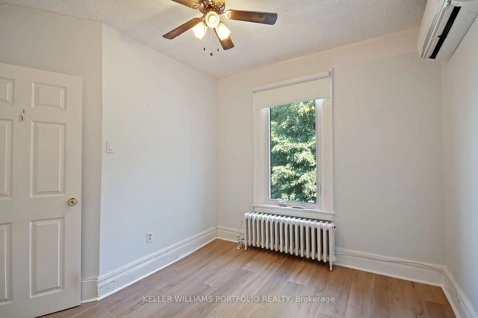 33 Barrington Avenue