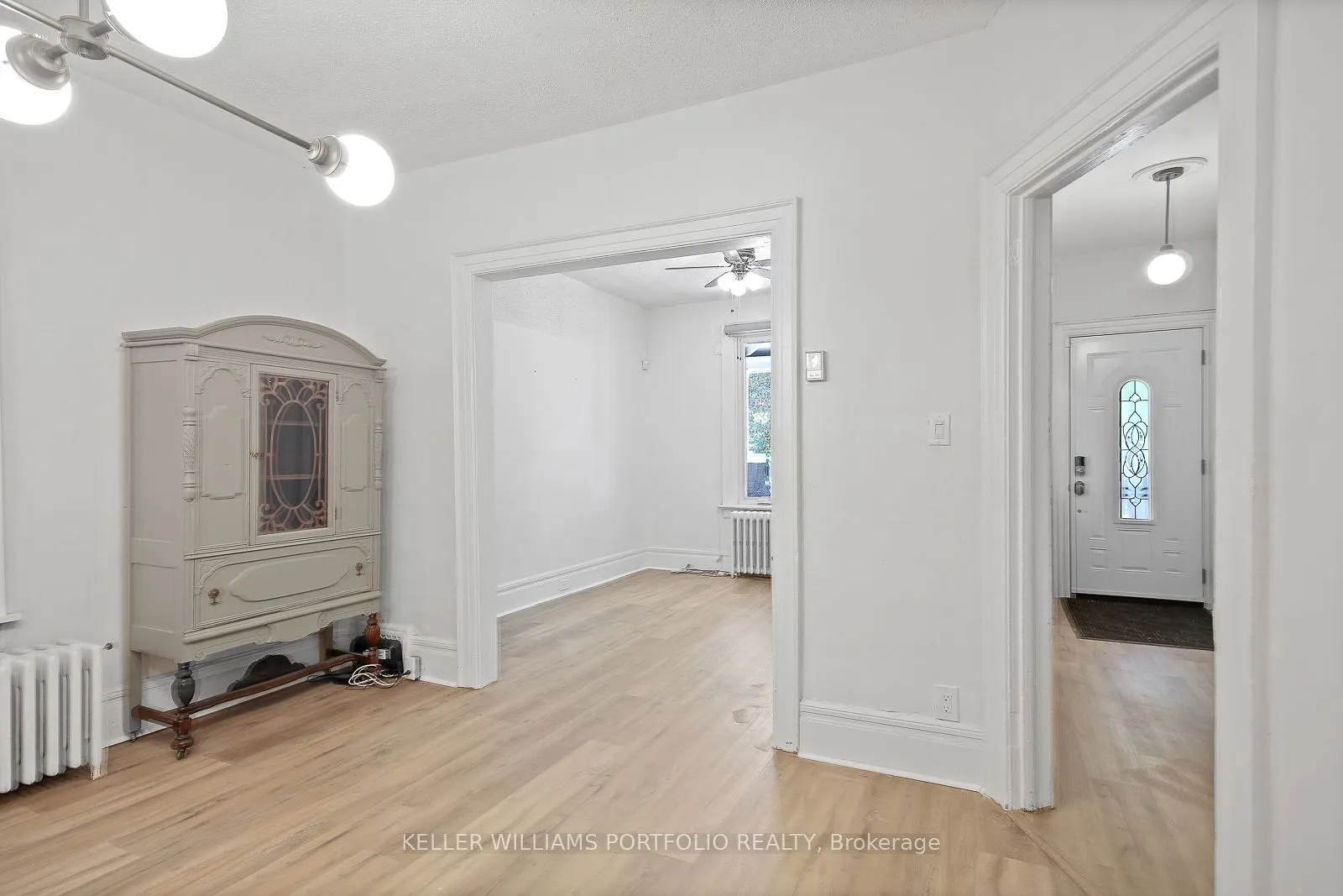 33 Barrington Avenue
