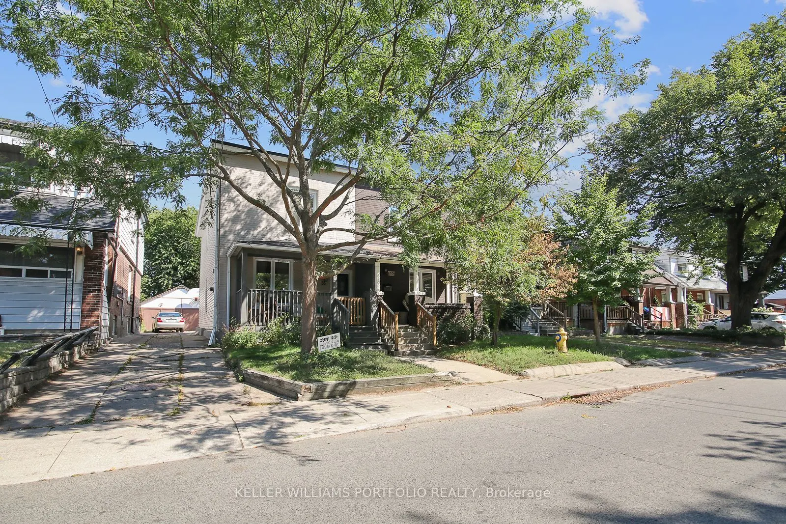 33 Barrington Avenue
