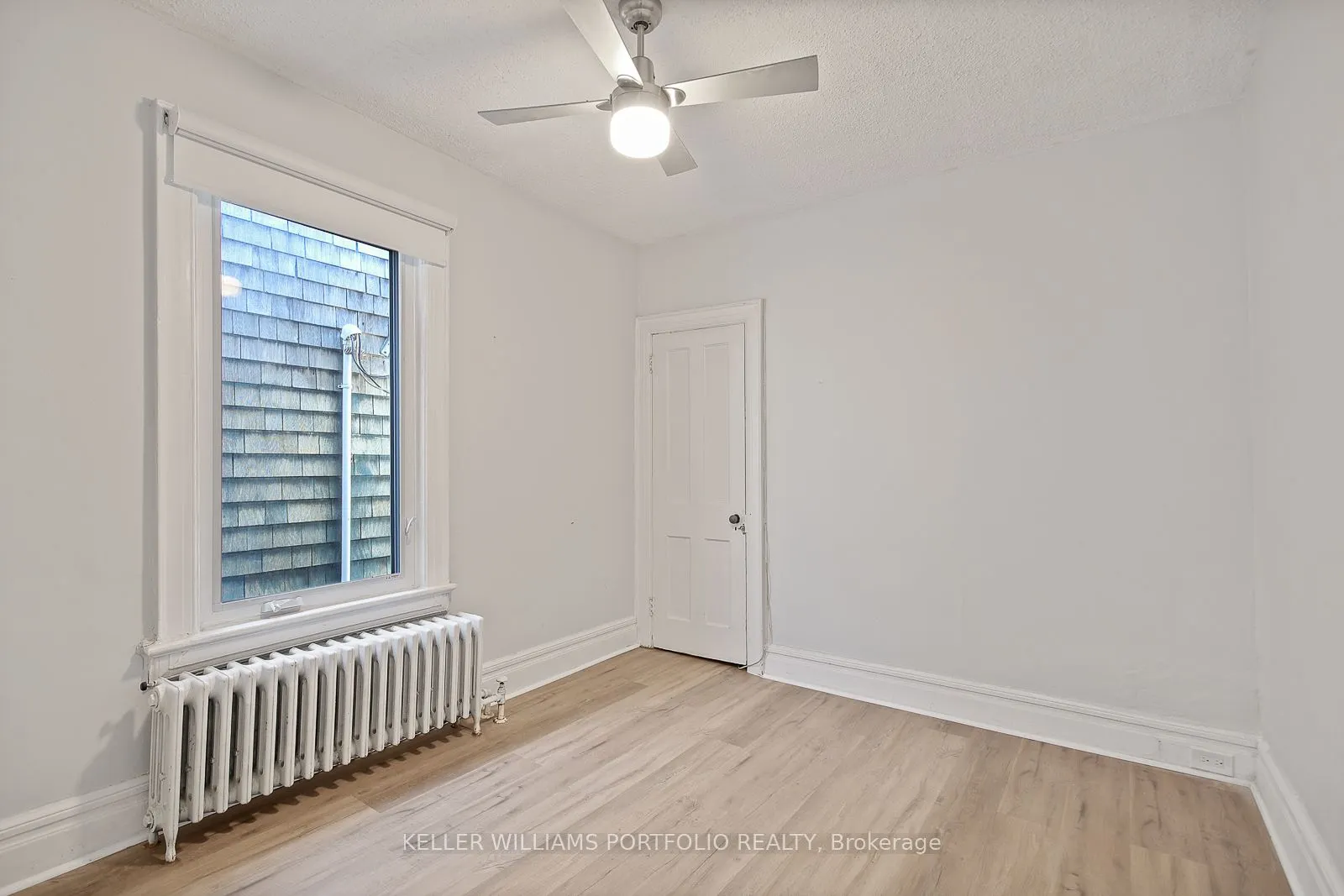 33 Barrington Avenue