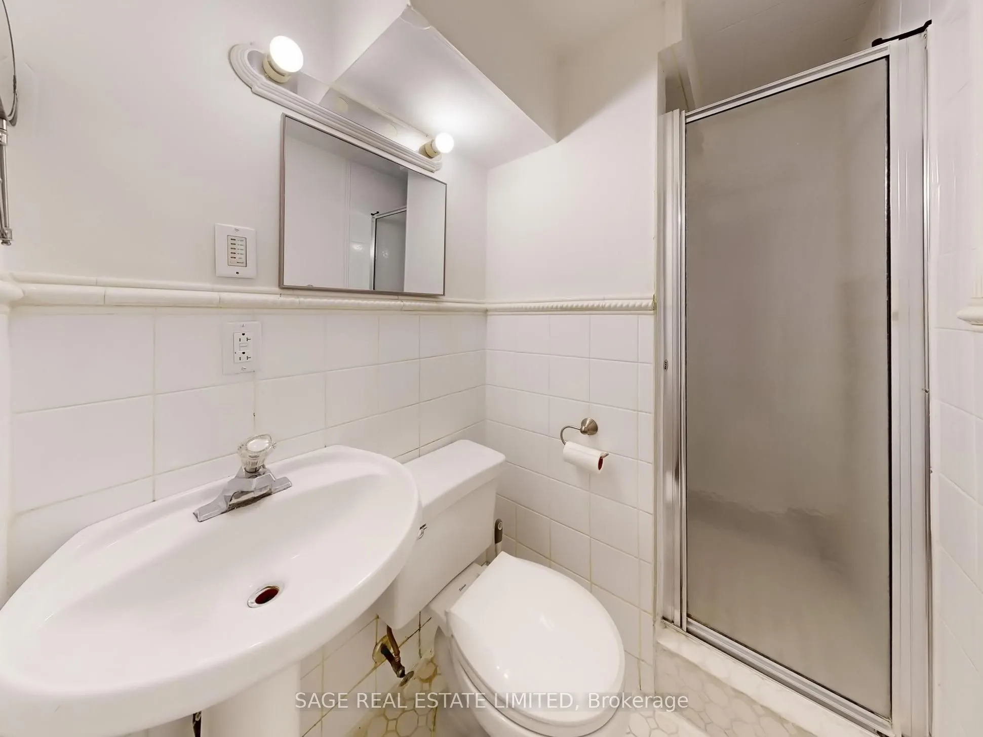 82 HEASLIP Terrace