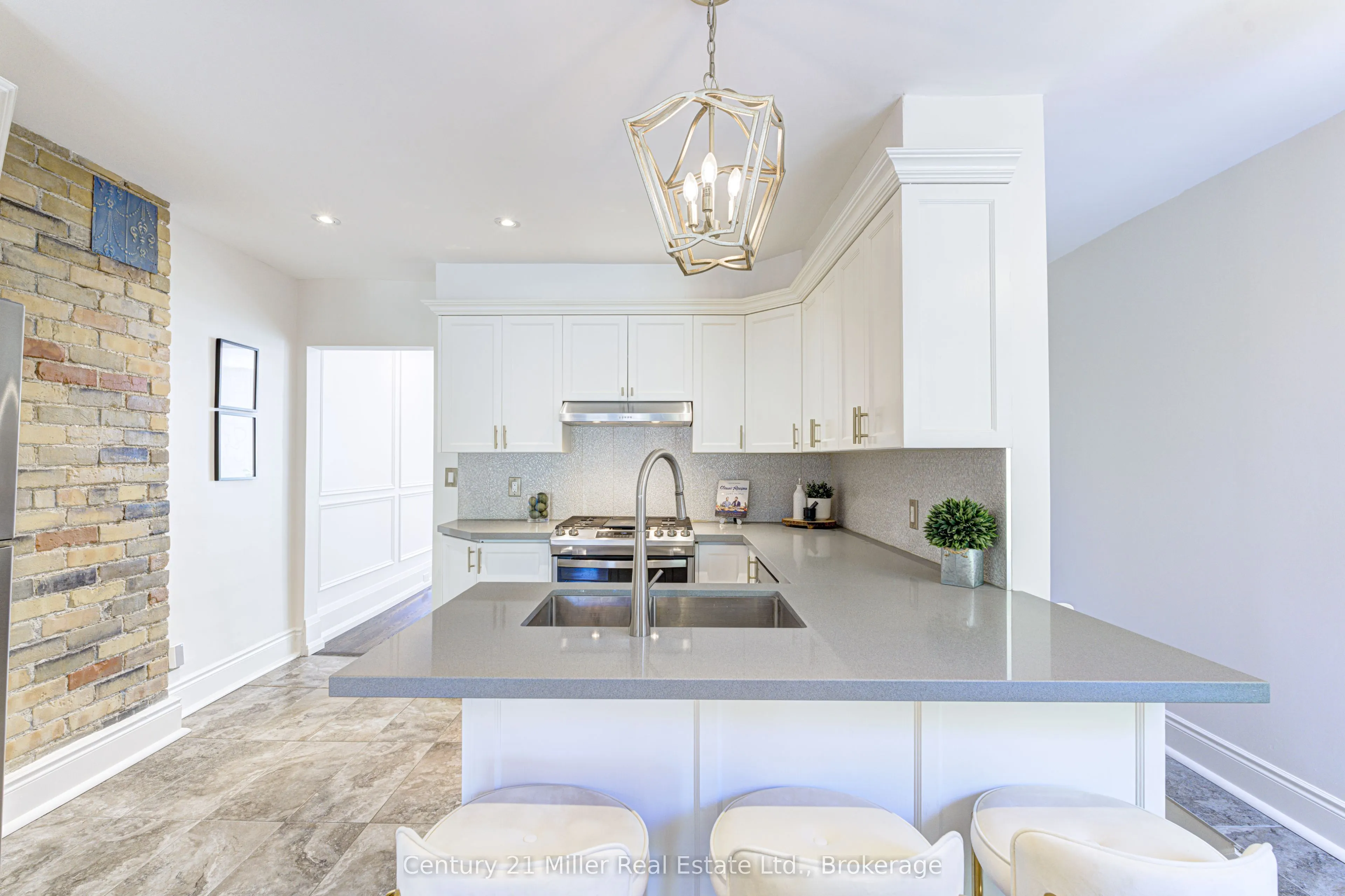 82 Withrow Avenue