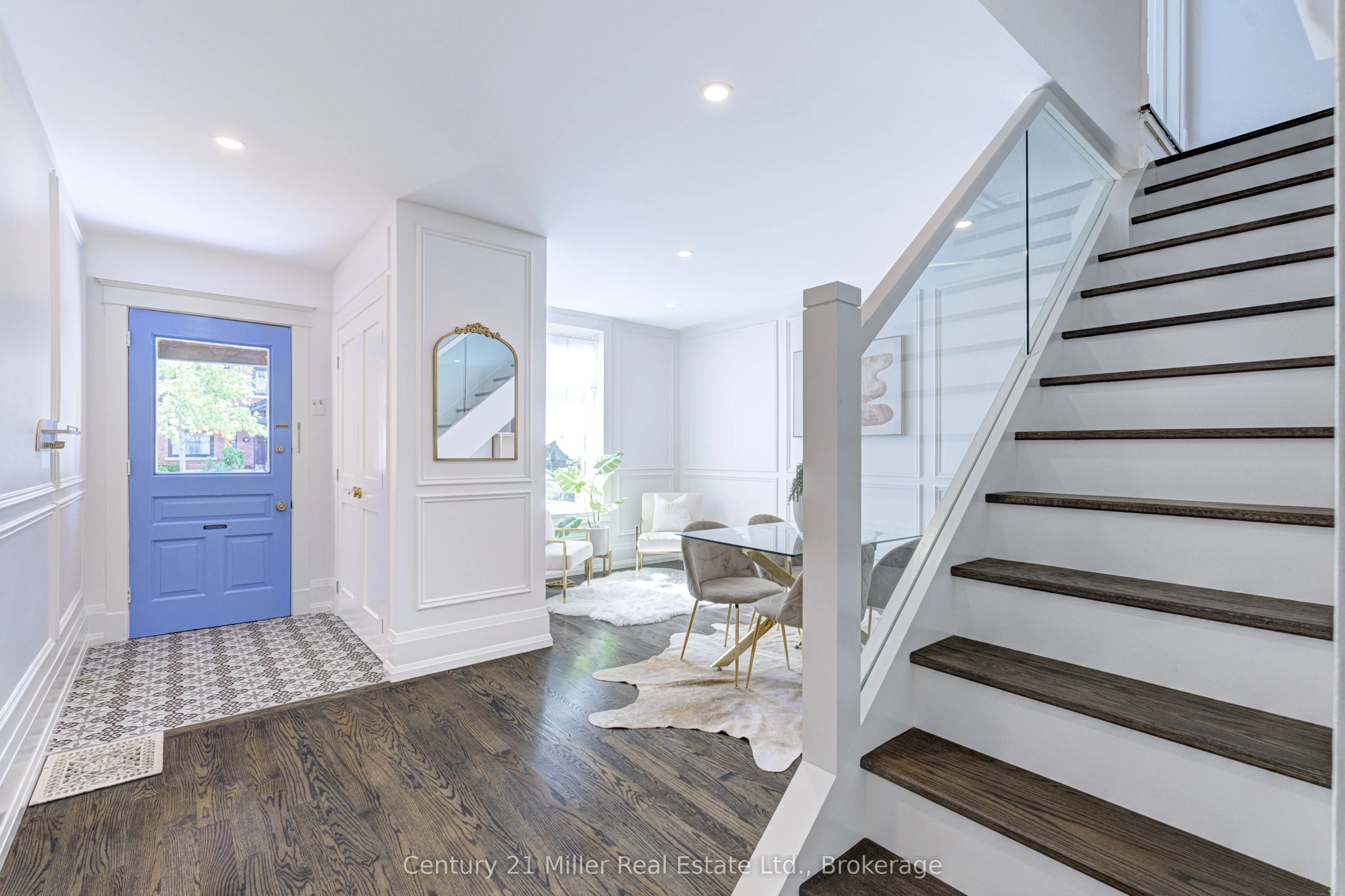 82 Withrow Avenue