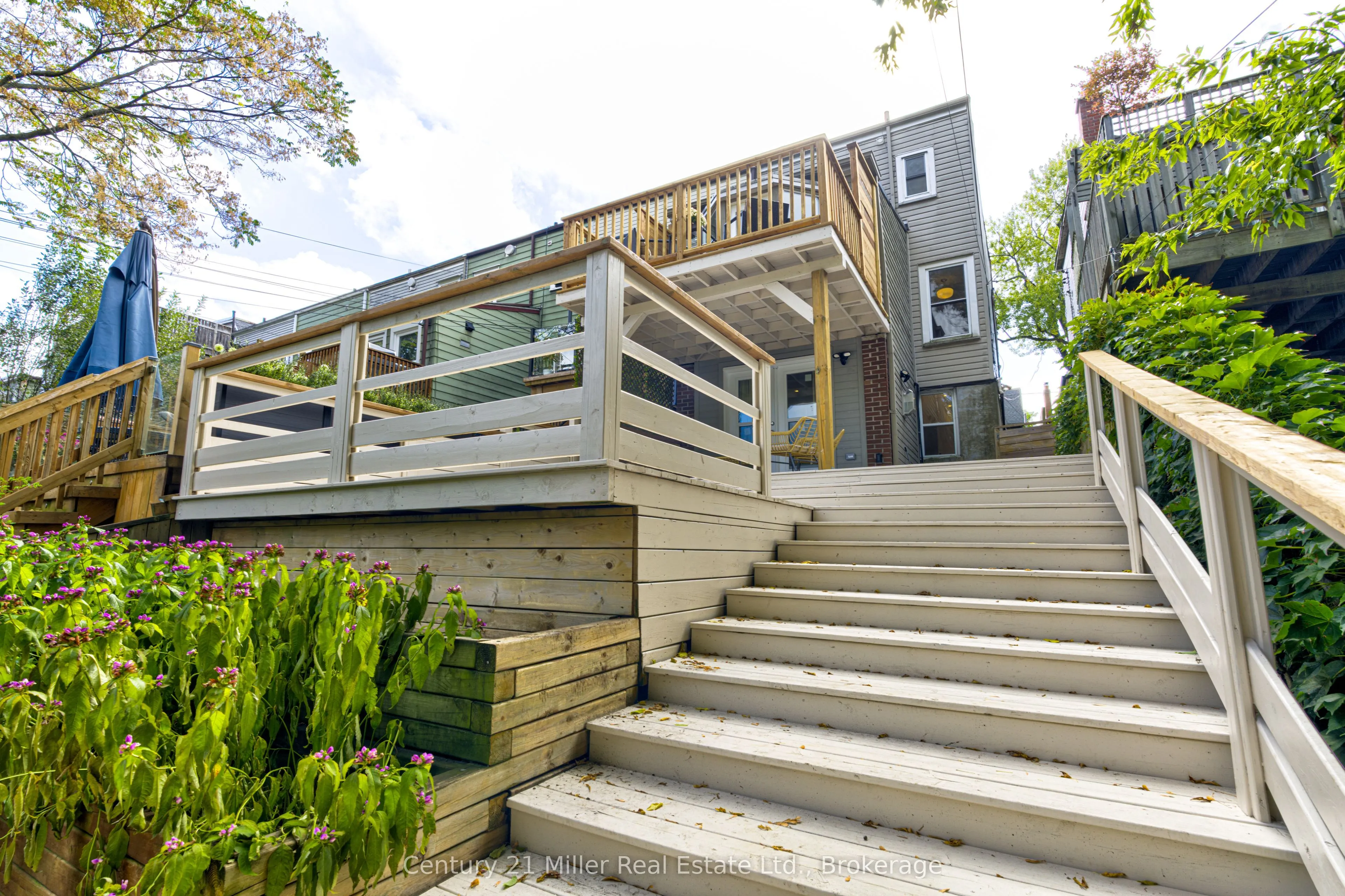 82 Withrow Avenue
