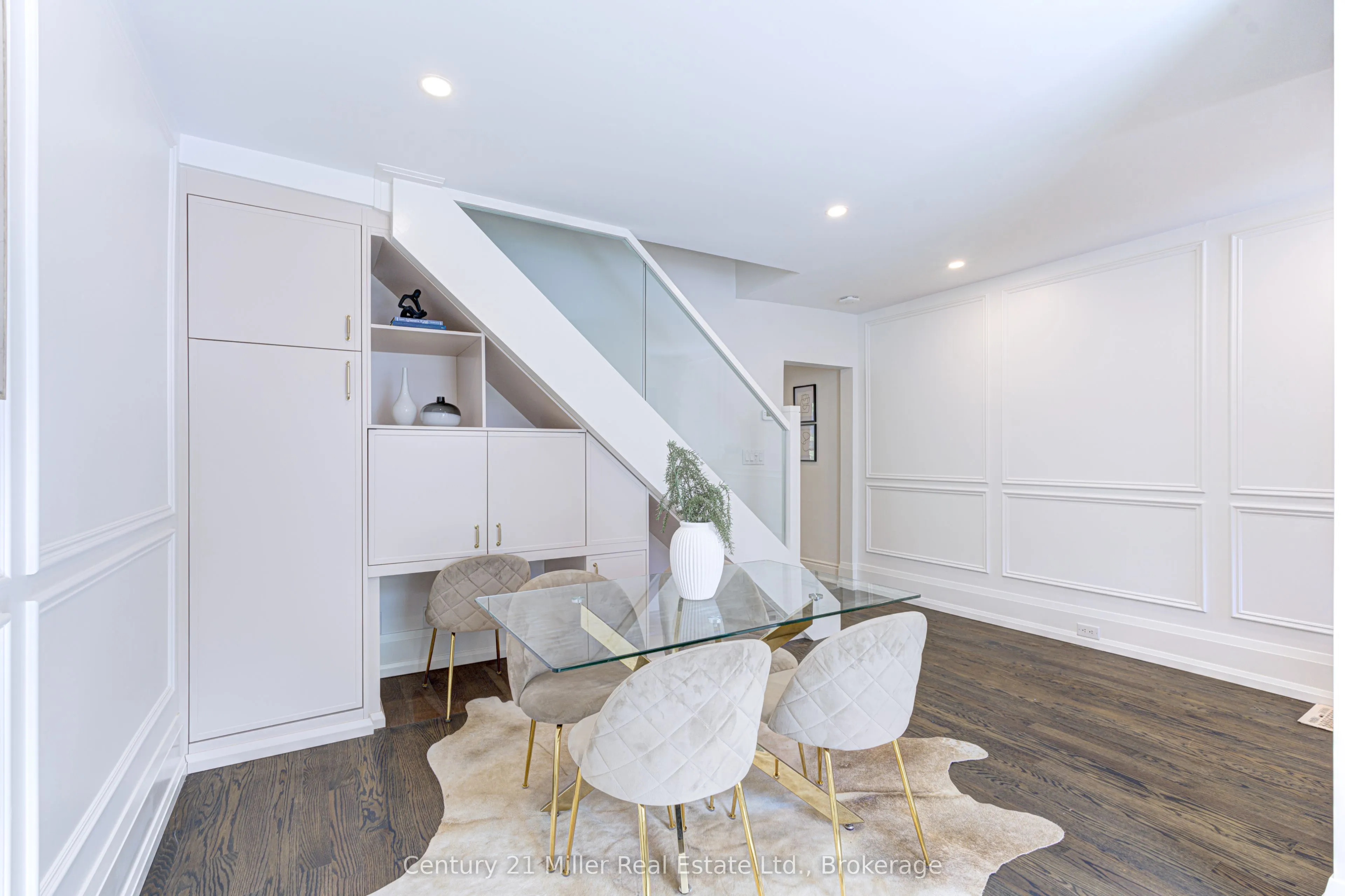 82 Withrow Avenue