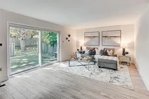 91 L'amoreaux Drive, #108
