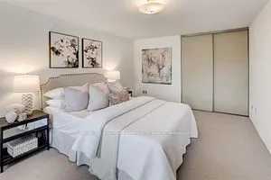 91 L'amoreaux Drive, #108