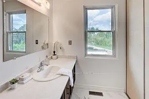 91 L'amoreaux Drive, #108