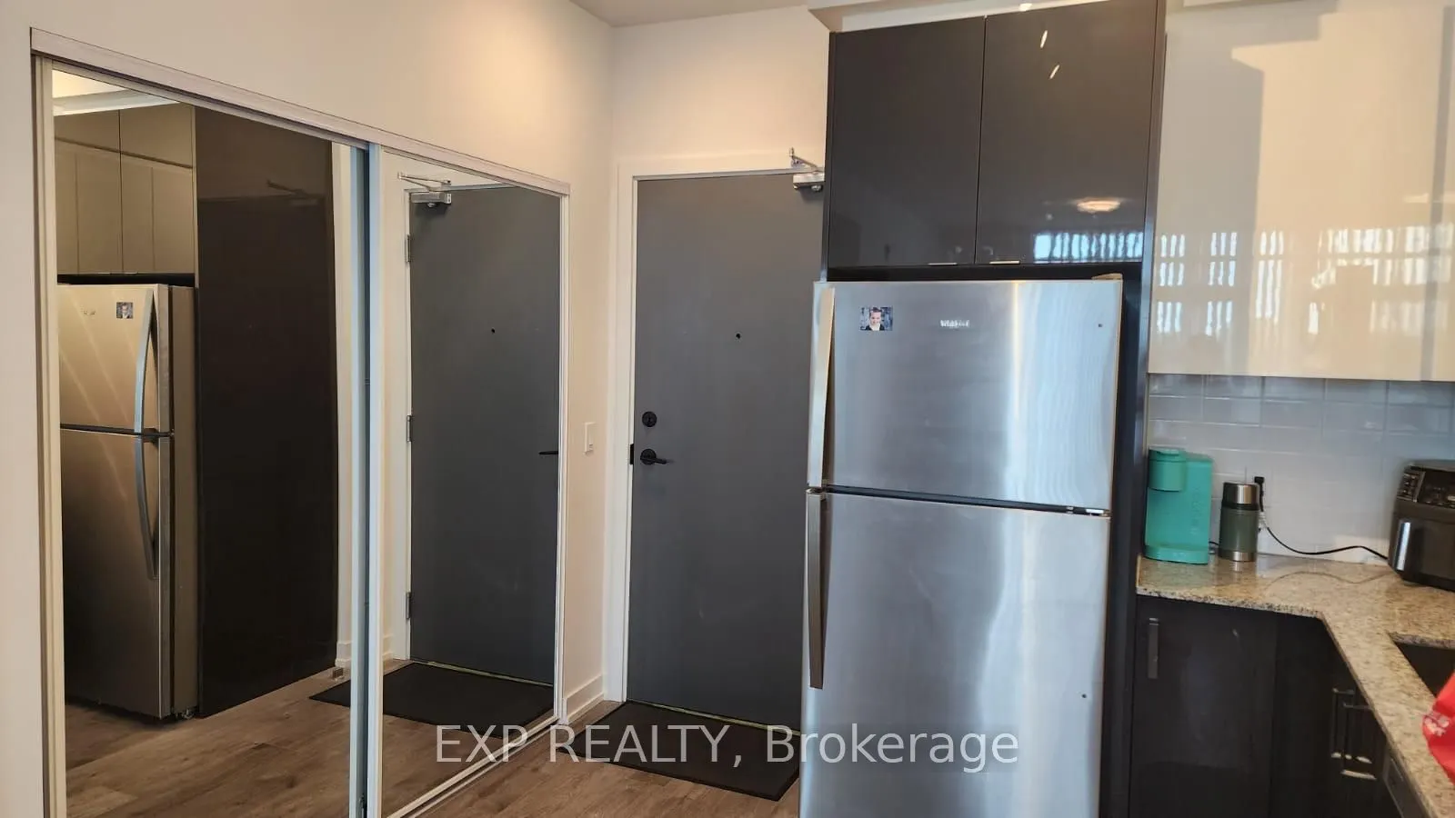 1010 Dundas Street, #520
