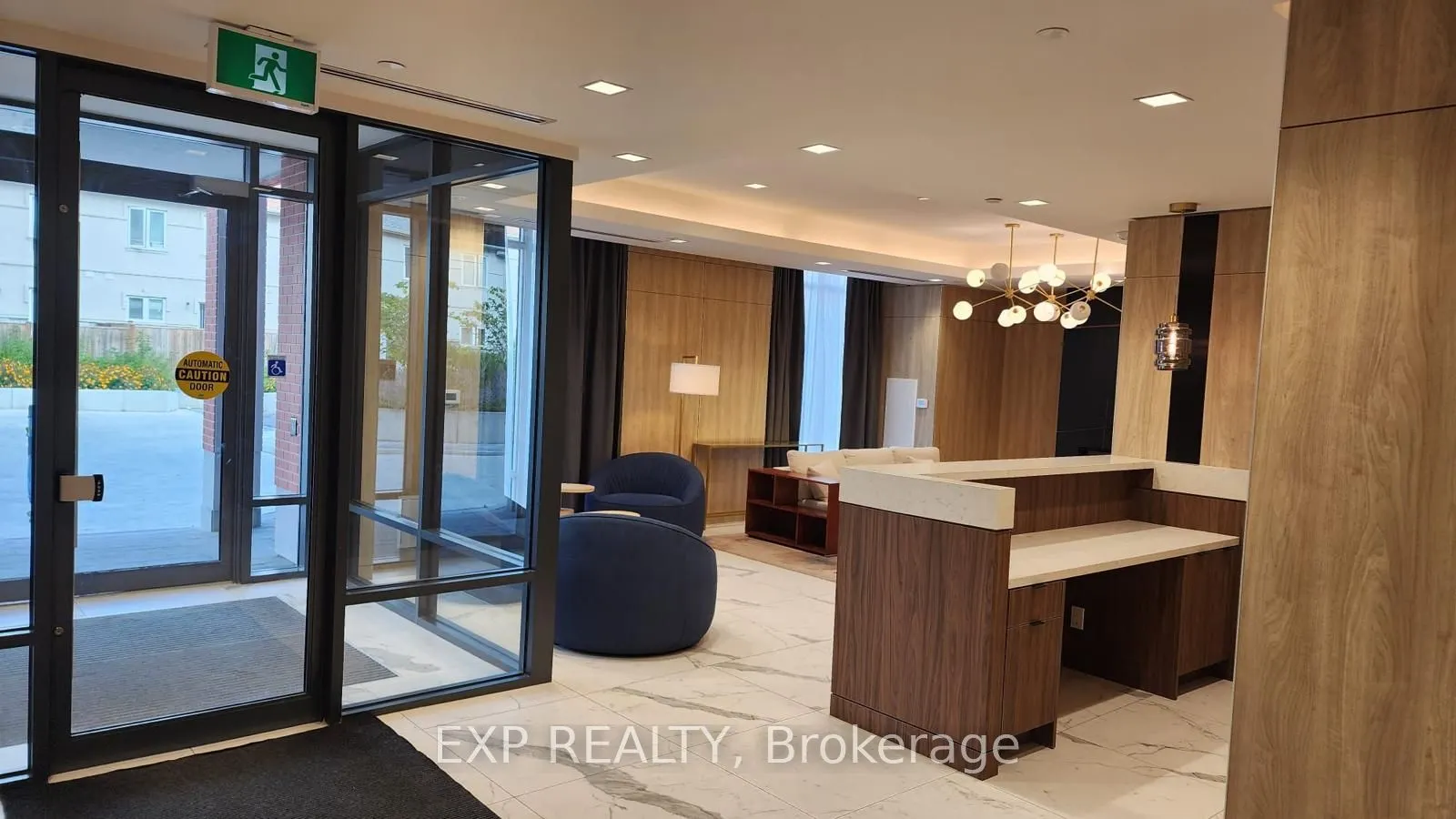1010 Dundas Street, #520
