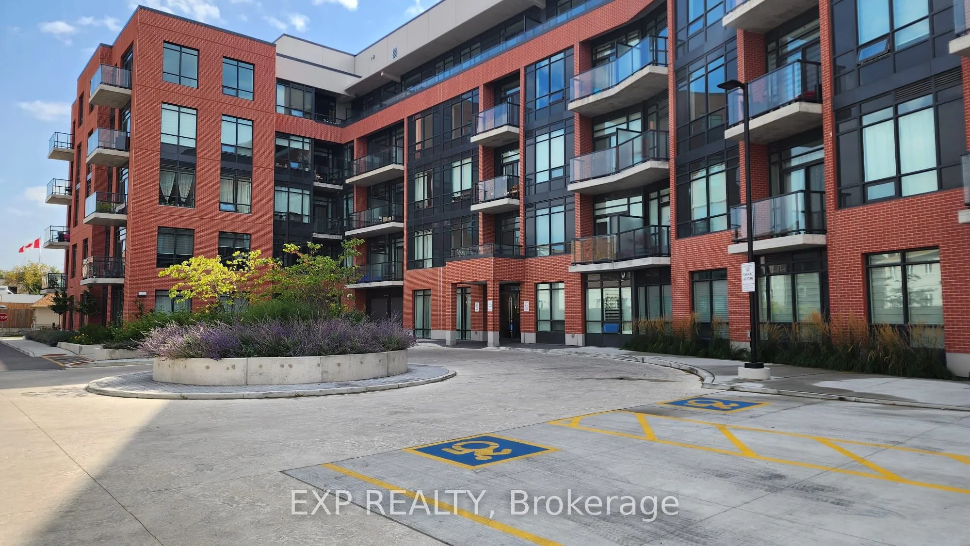 1010 Dundas Street, #520