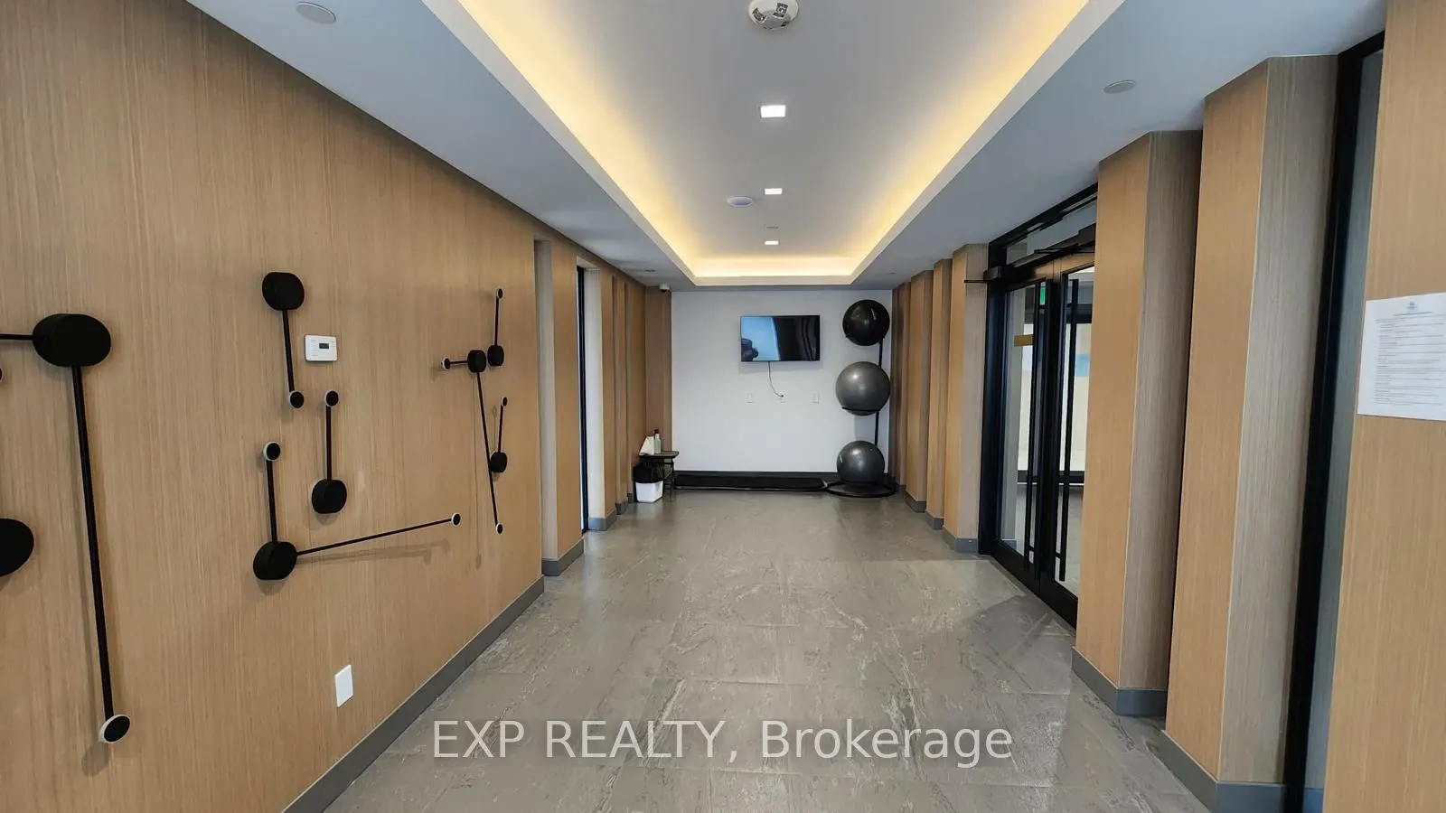 1010 Dundas Street, #520