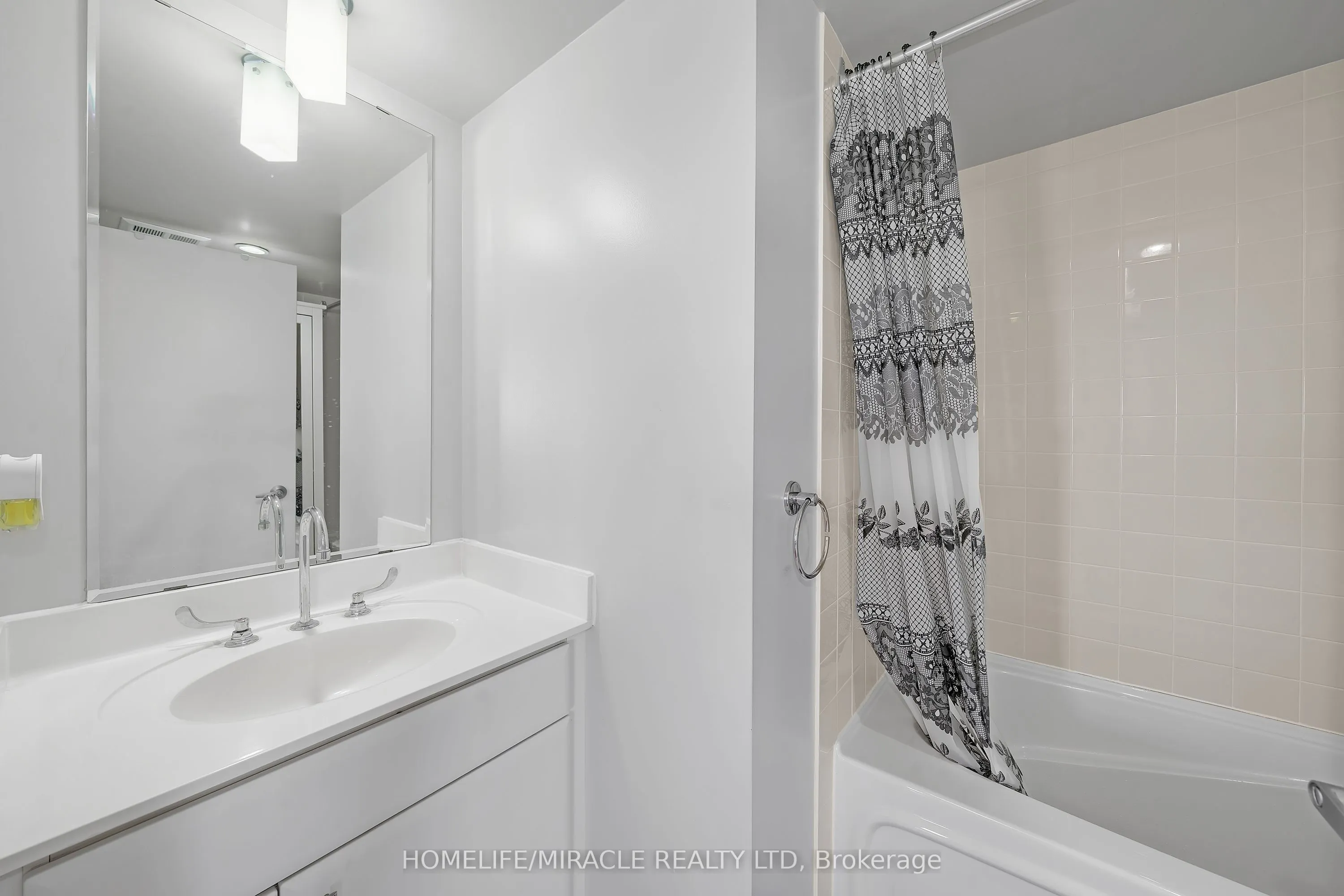 36 Lee Centre Drive, #3011