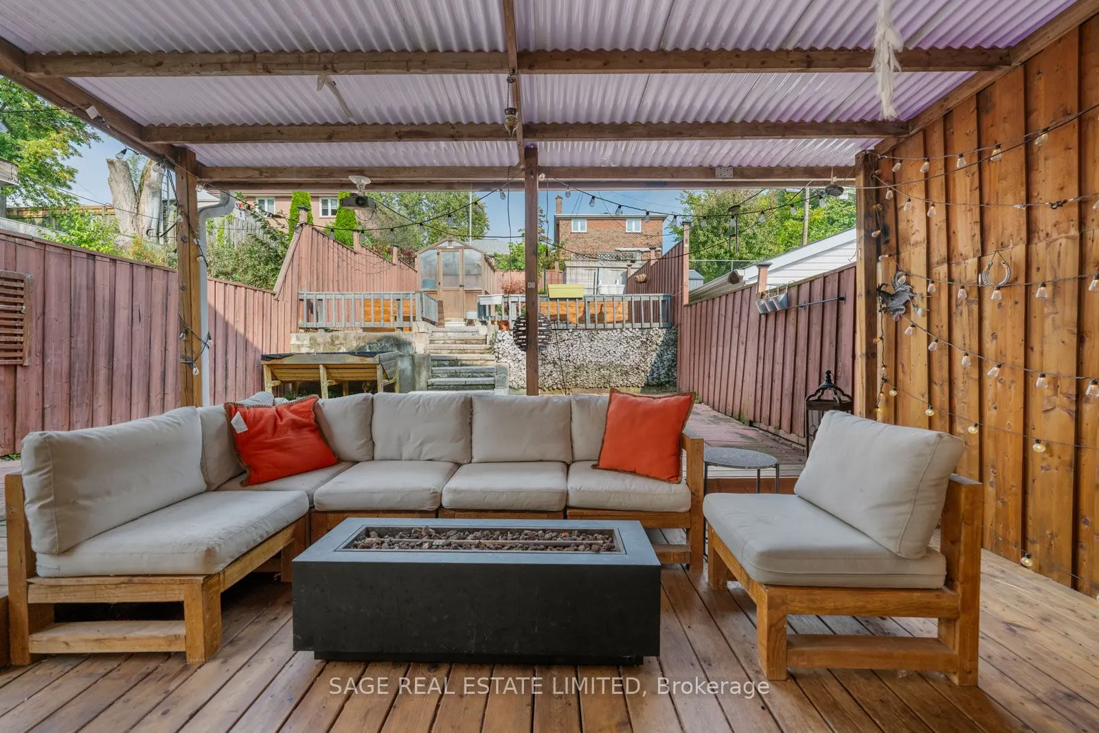 79 Pitt Avenue