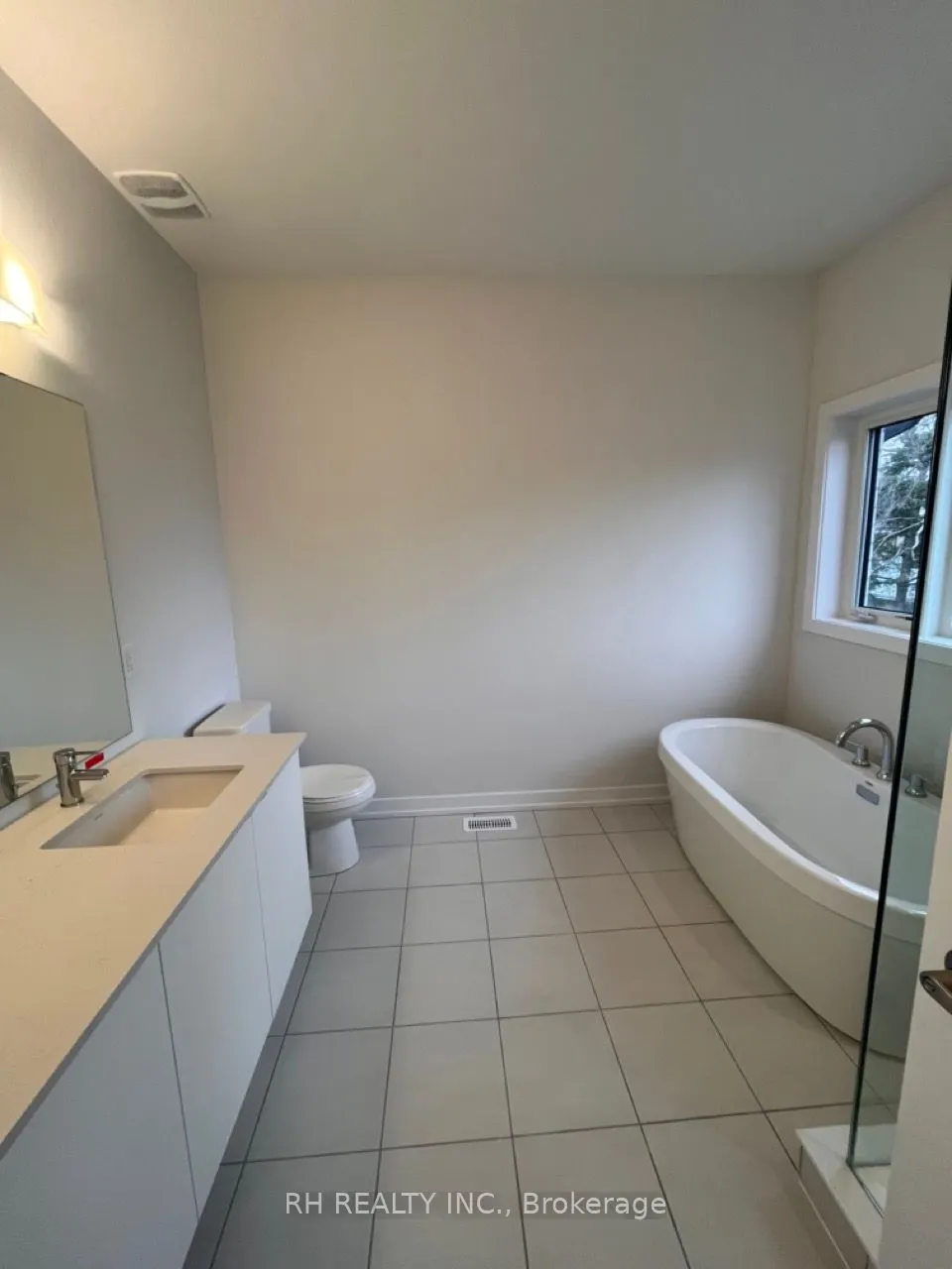 37 Danielle Moore Circle, #MAINFLOOR