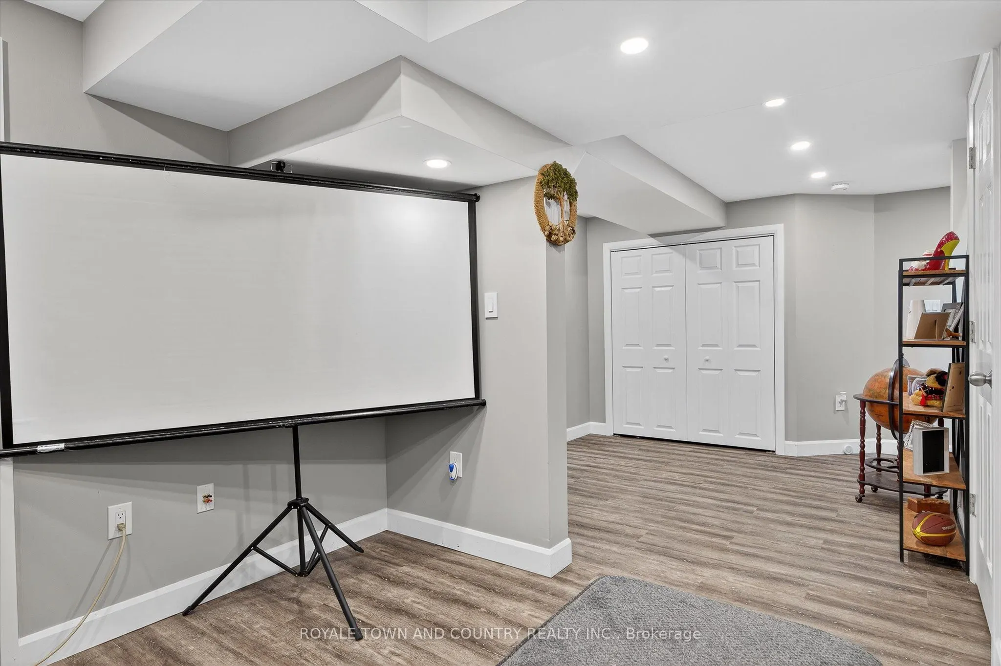54 Ivory Court