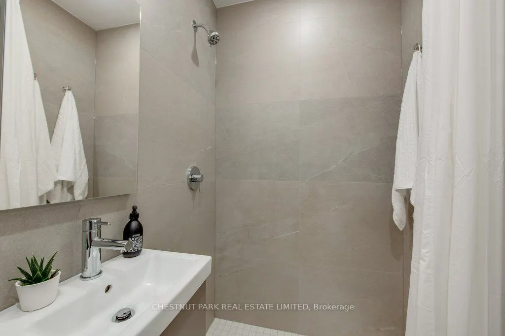75 Scarborough Road, #3
