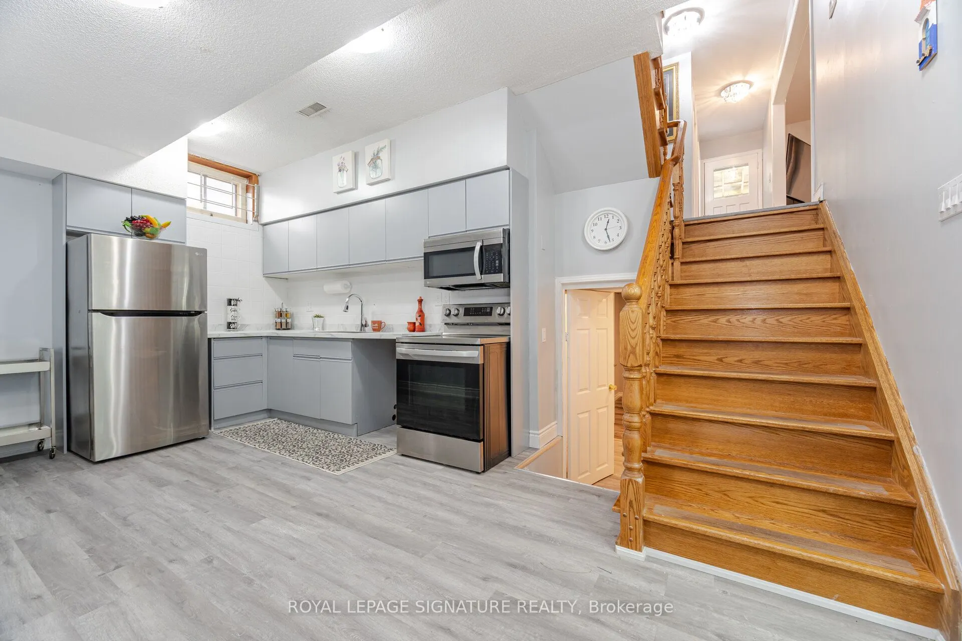 574 Antigua Crescent
