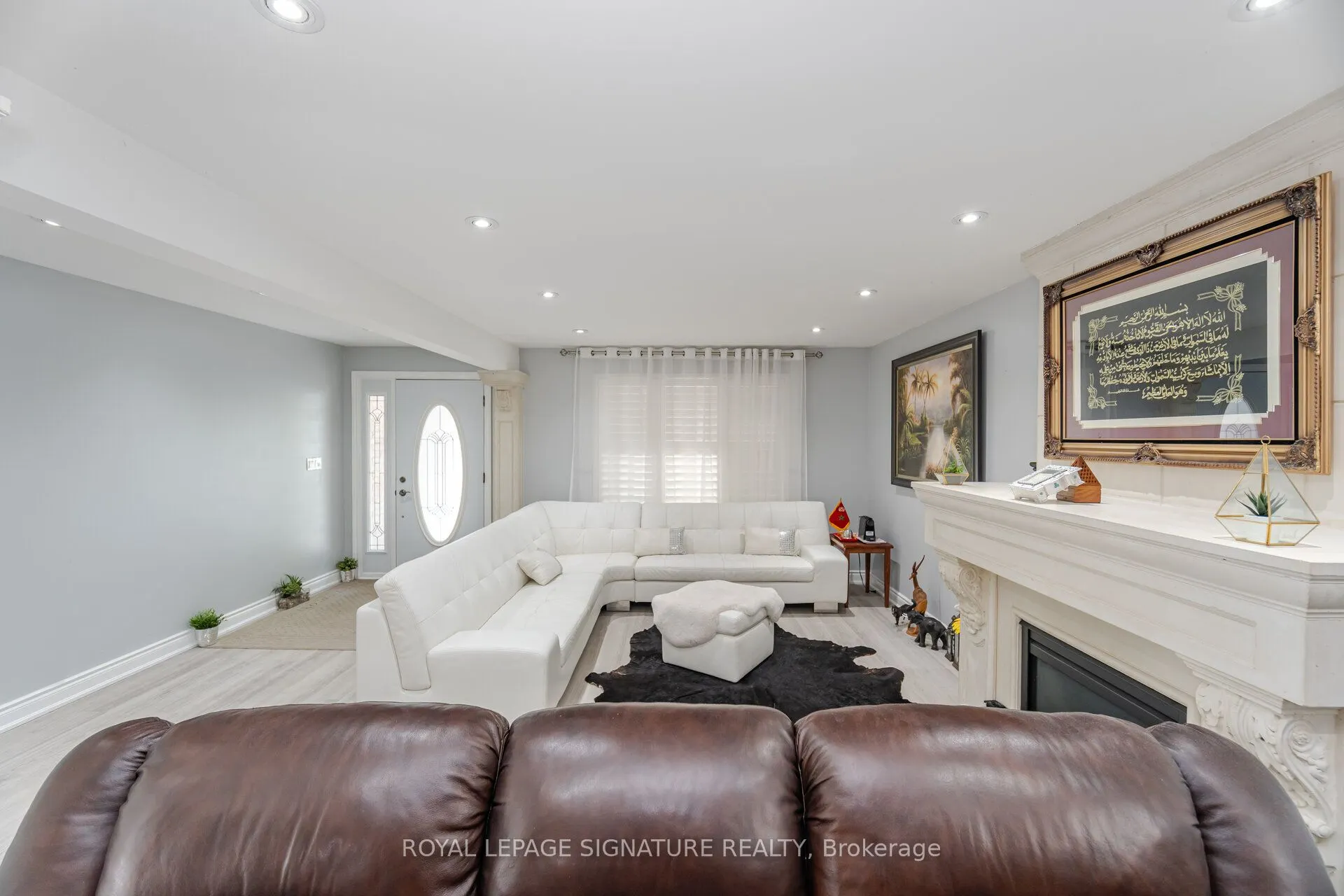 574 Antigua Crescent