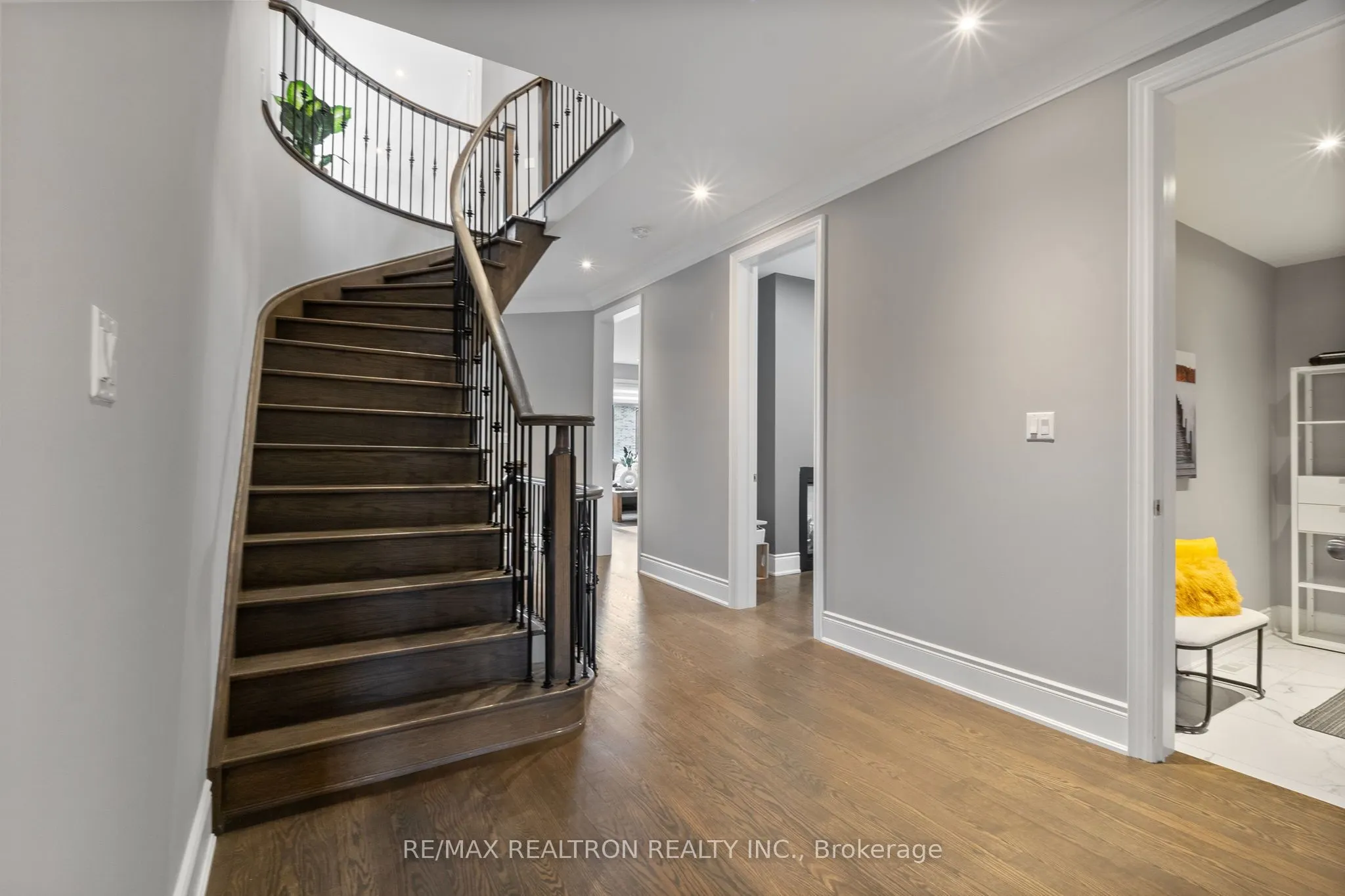 874 Wingarden Crescent