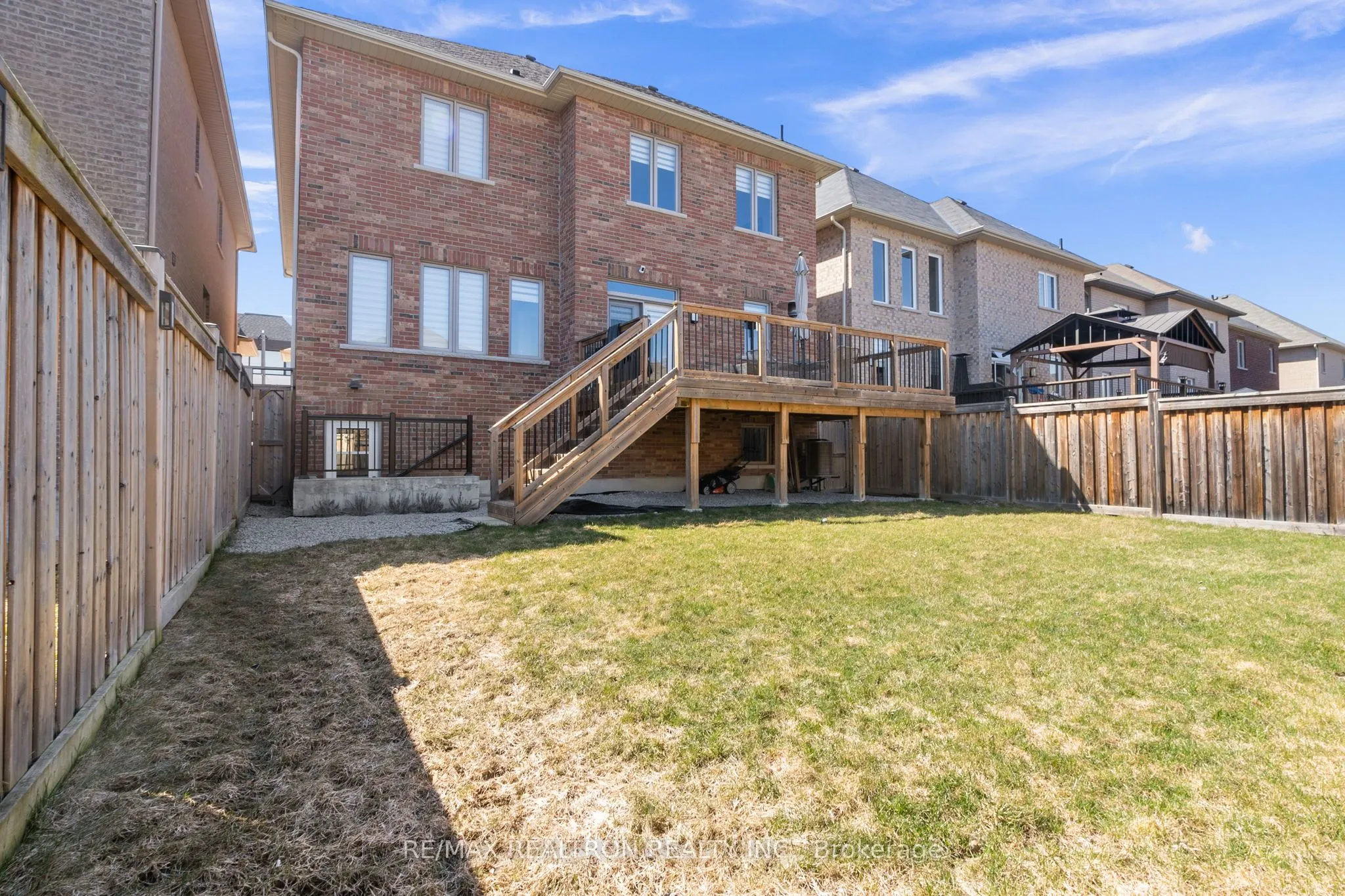 874 Wingarden Crescent