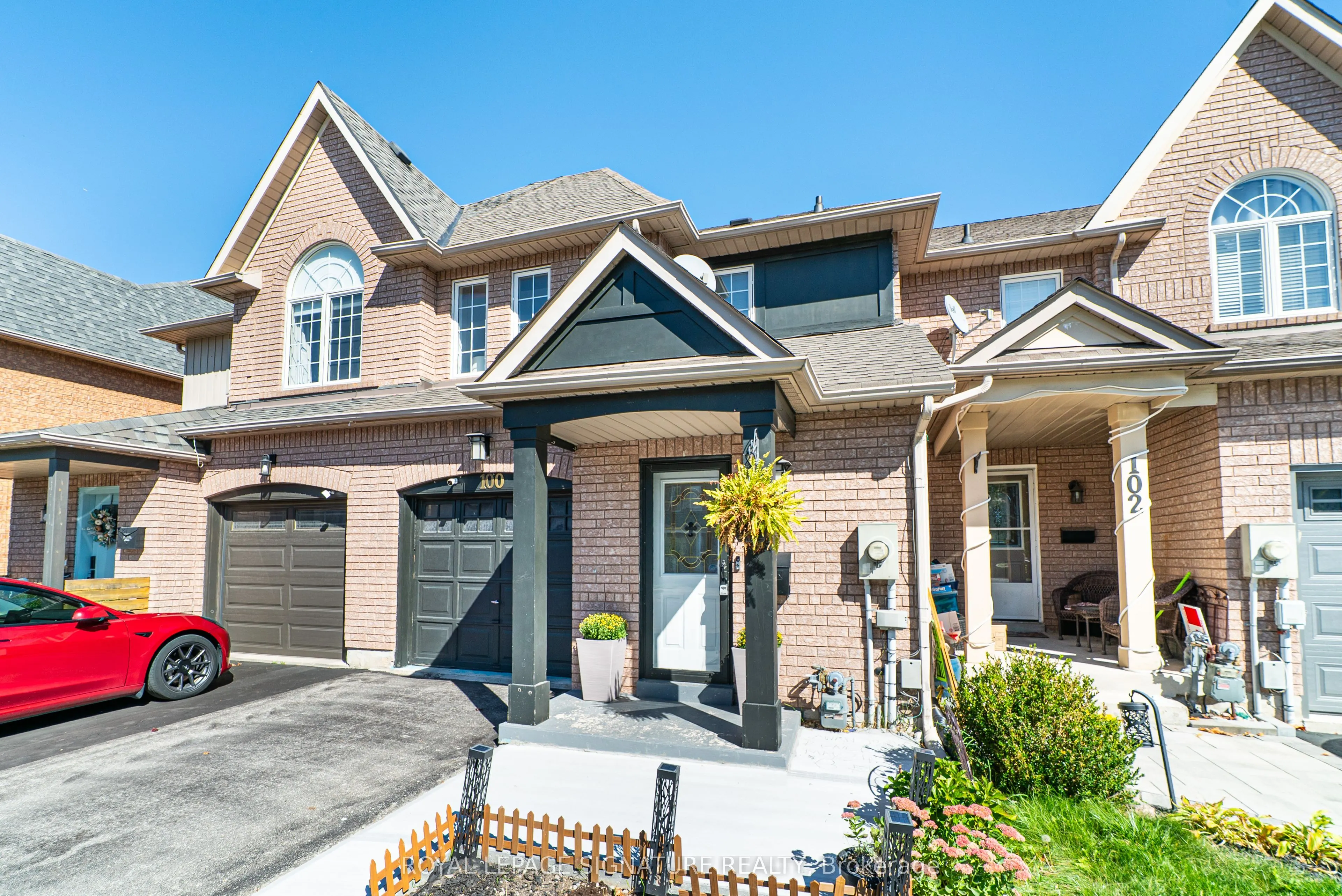 100 Stokely Crescent