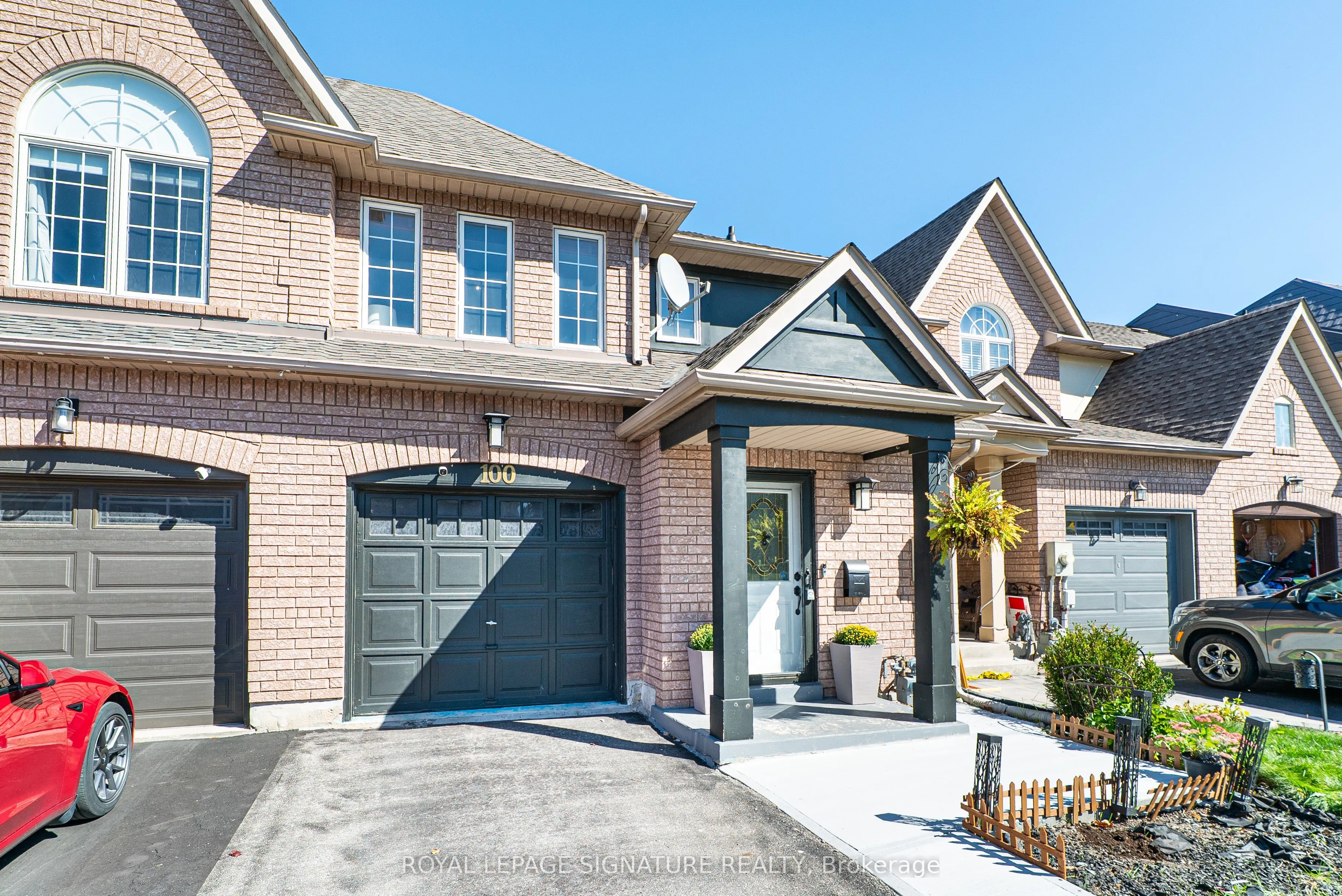 100 Stokely Crescent