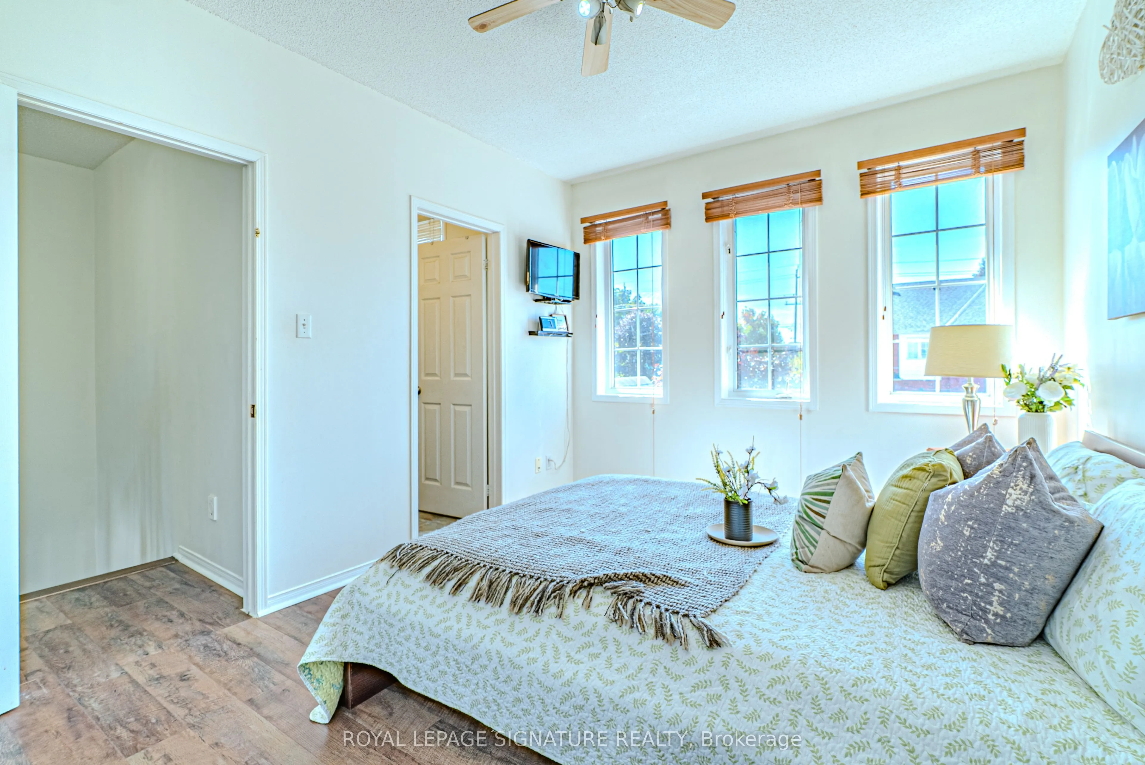 100 Stokely Crescent