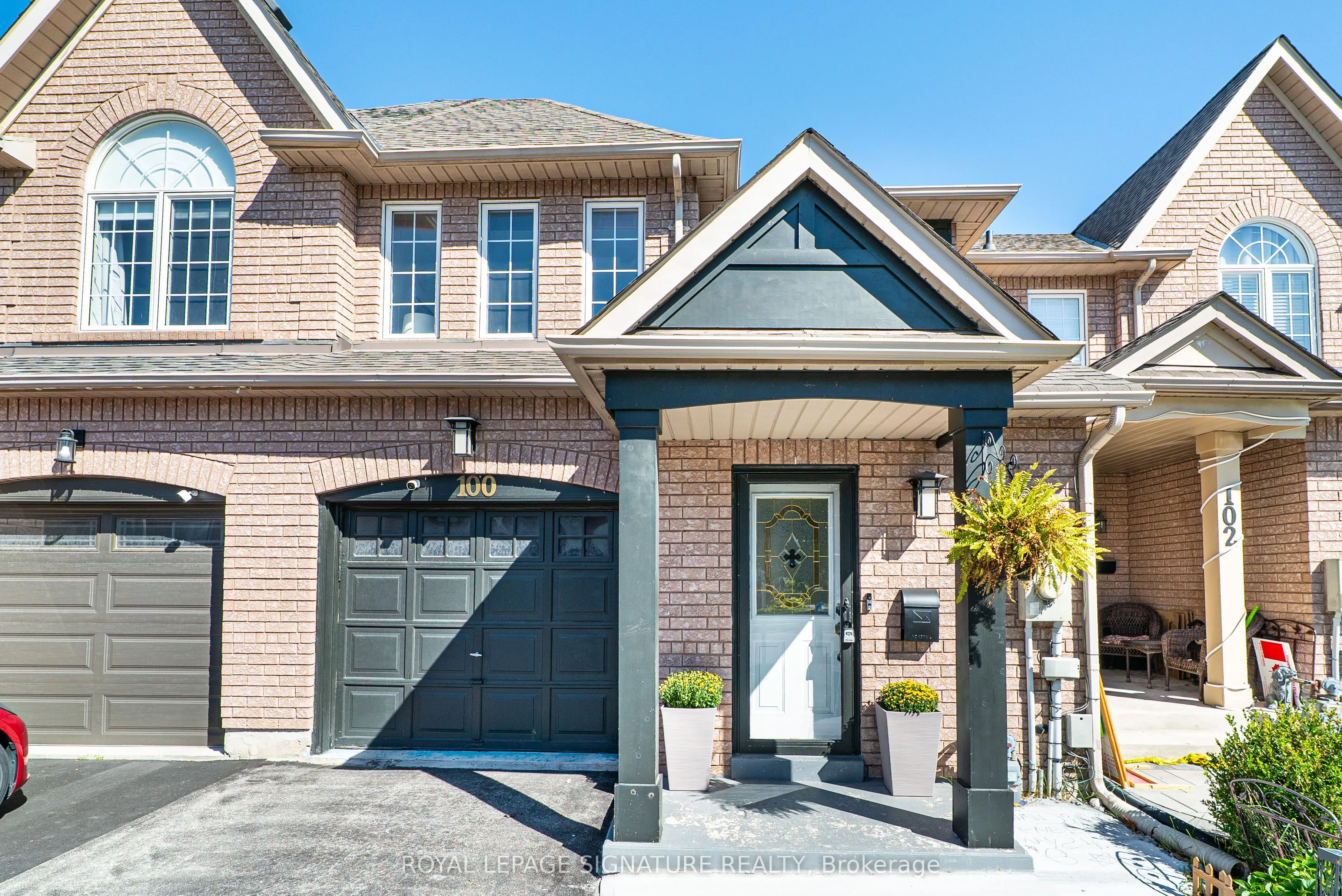 100 Stokely Crescent
