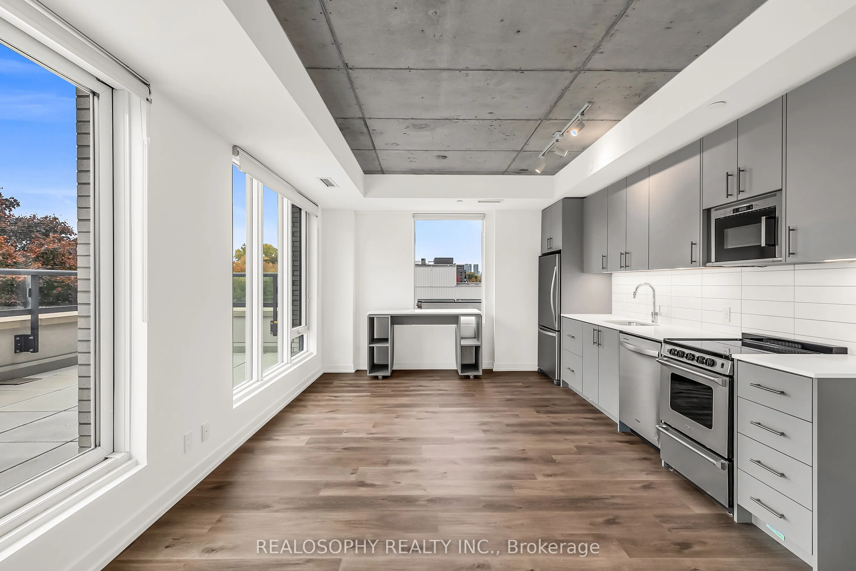 115 Larchmount Avenue, #502
