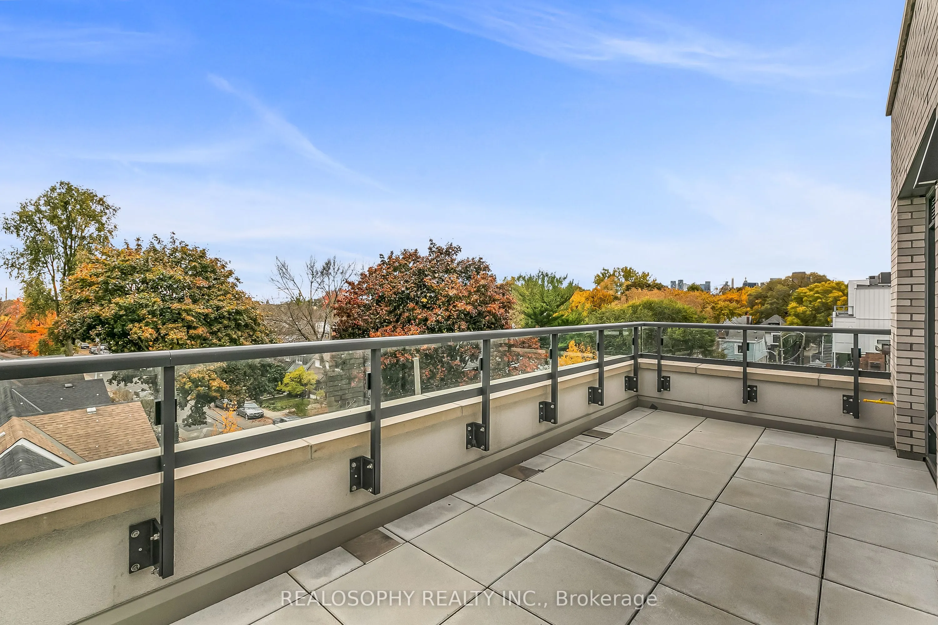115 Larchmount Avenue, #502