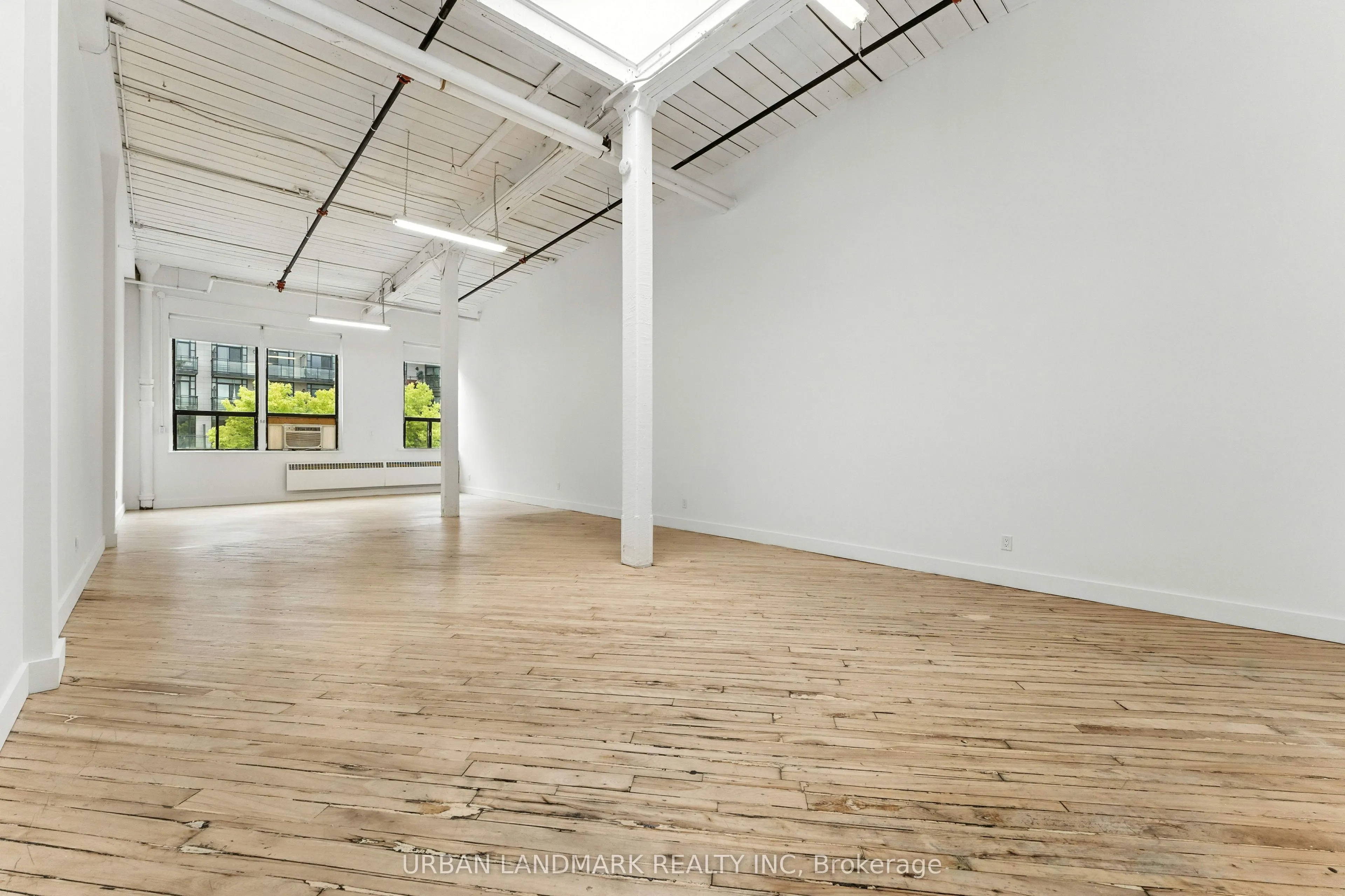 260 Carlaw Avenue, #206A