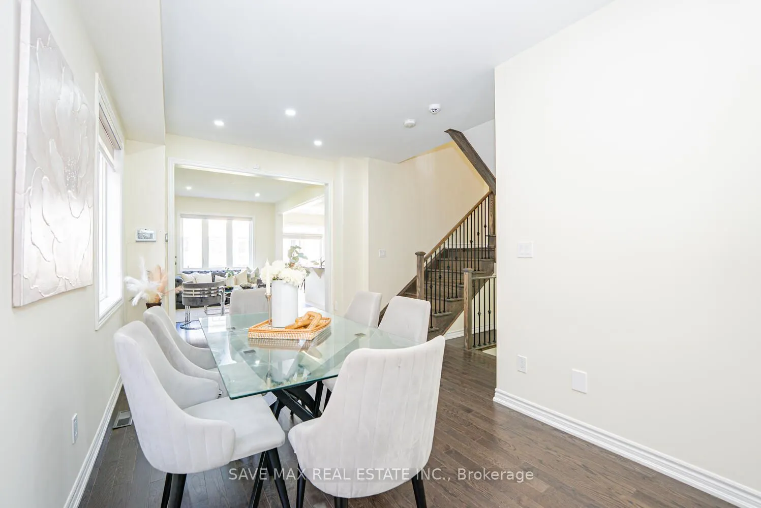 20 Bertram Gate