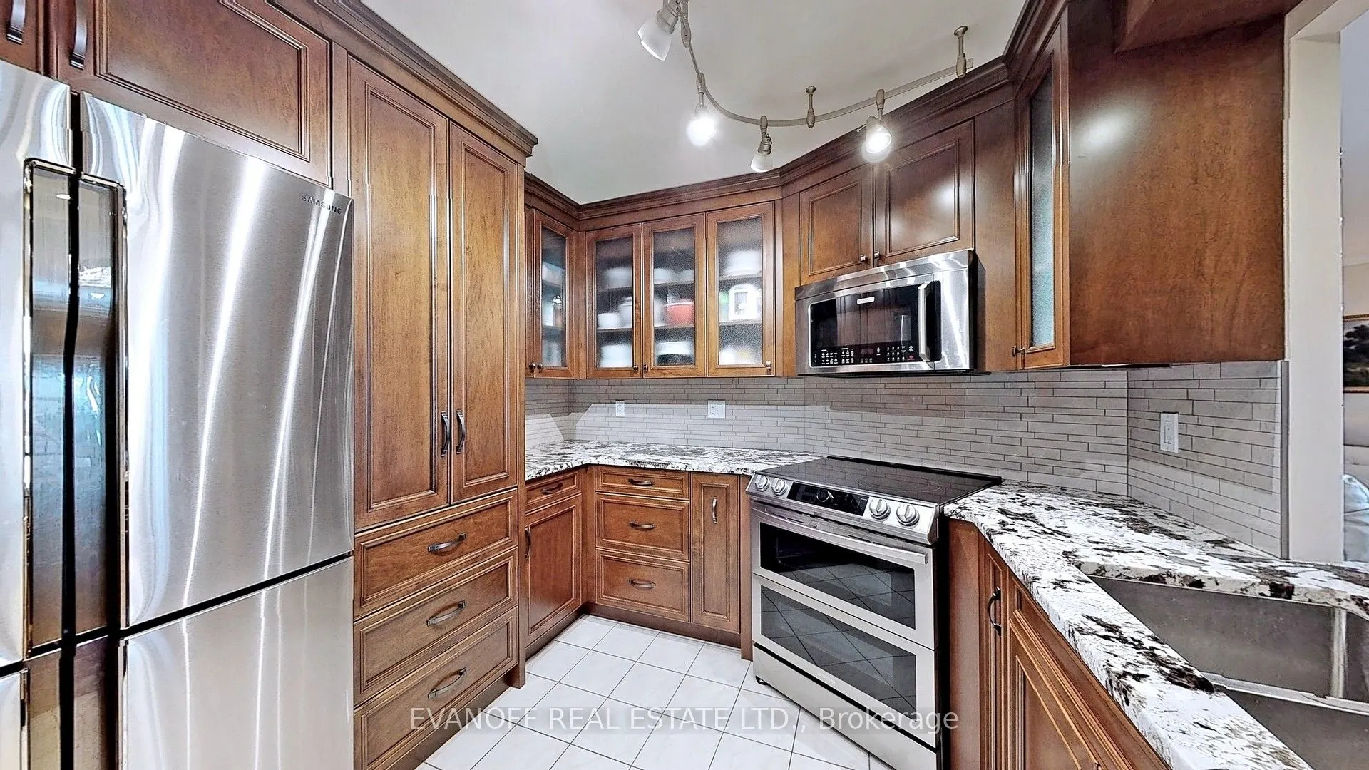 10 Guildwood Parkway, #517