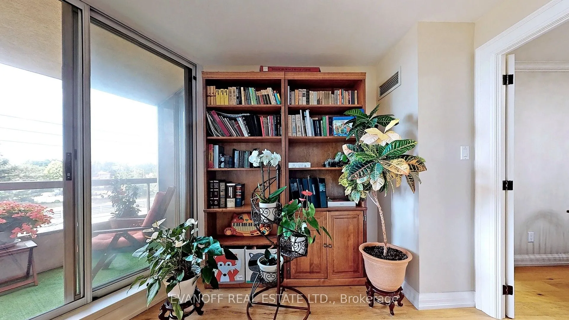 10 Guildwood Parkway, #517