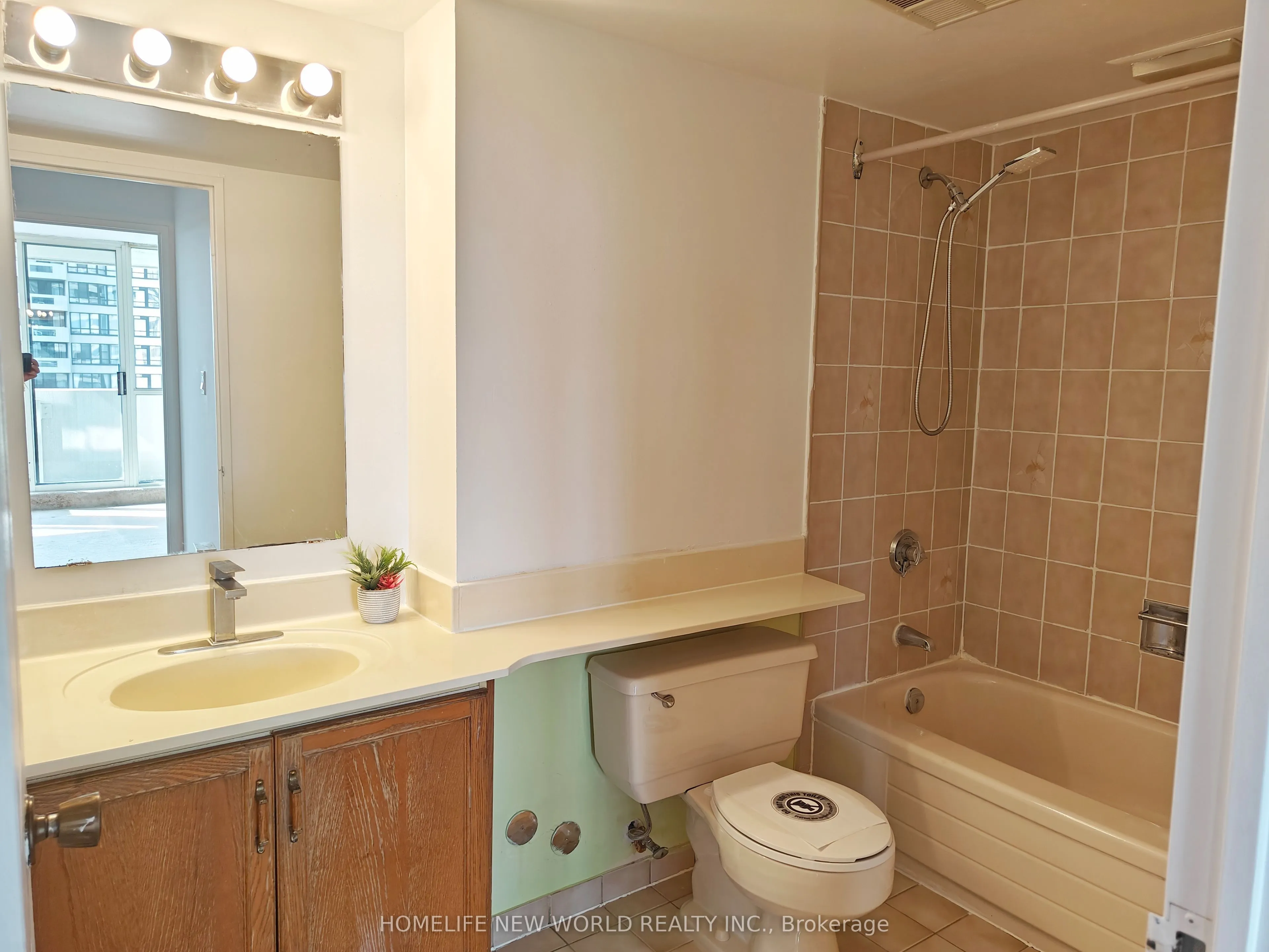 275 Bamburgh Circle, #605